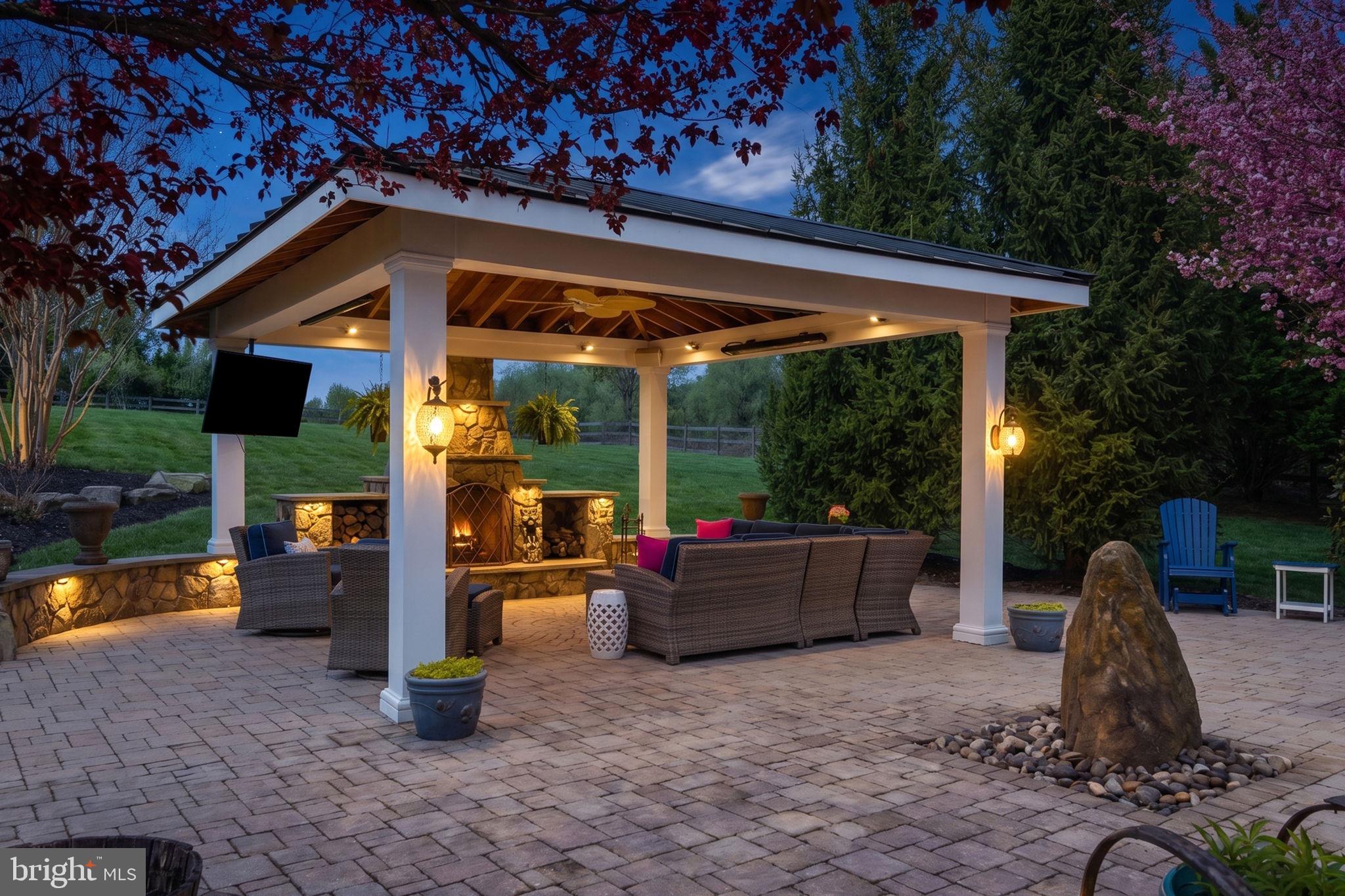 RASPBERRY FALLS - Residential