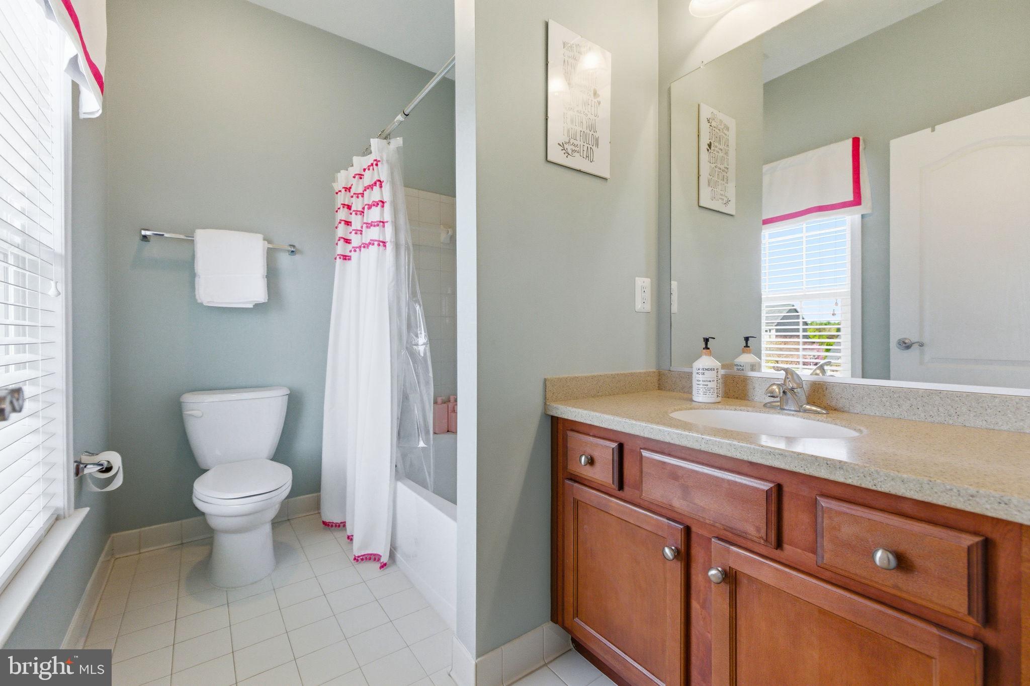 RASPBERRY FALLS - Residential