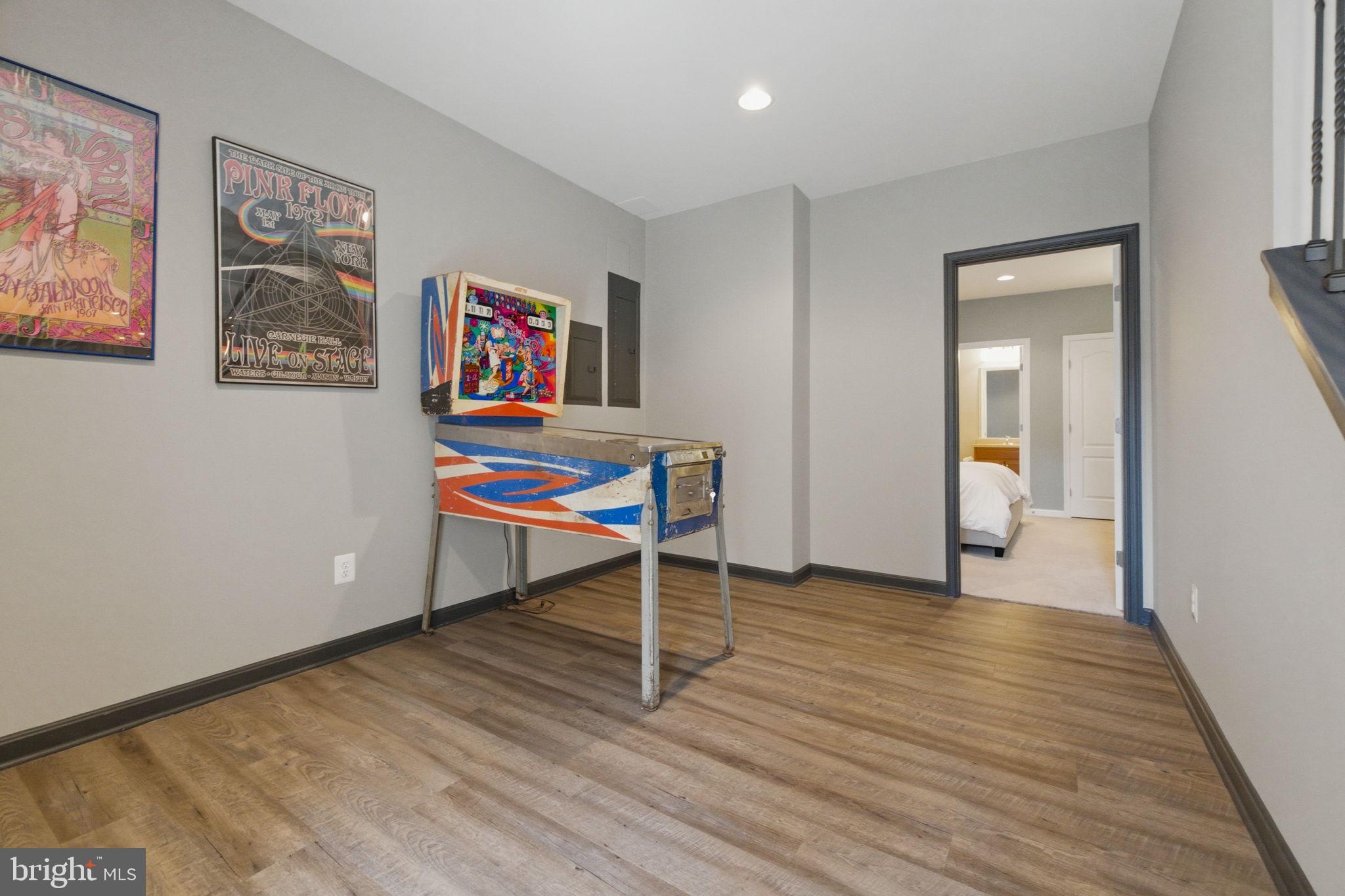 RASPBERRY FALLS - Residential