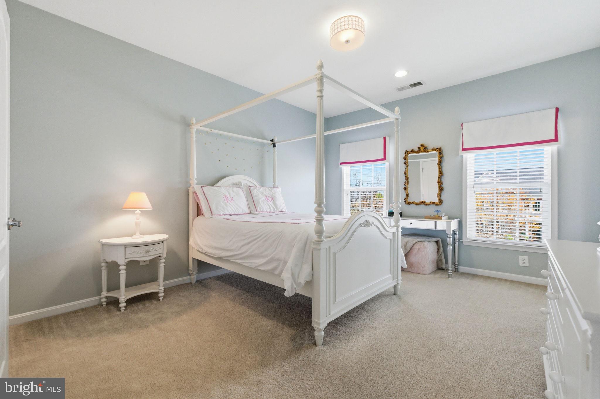 RASPBERRY FALLS - Residential