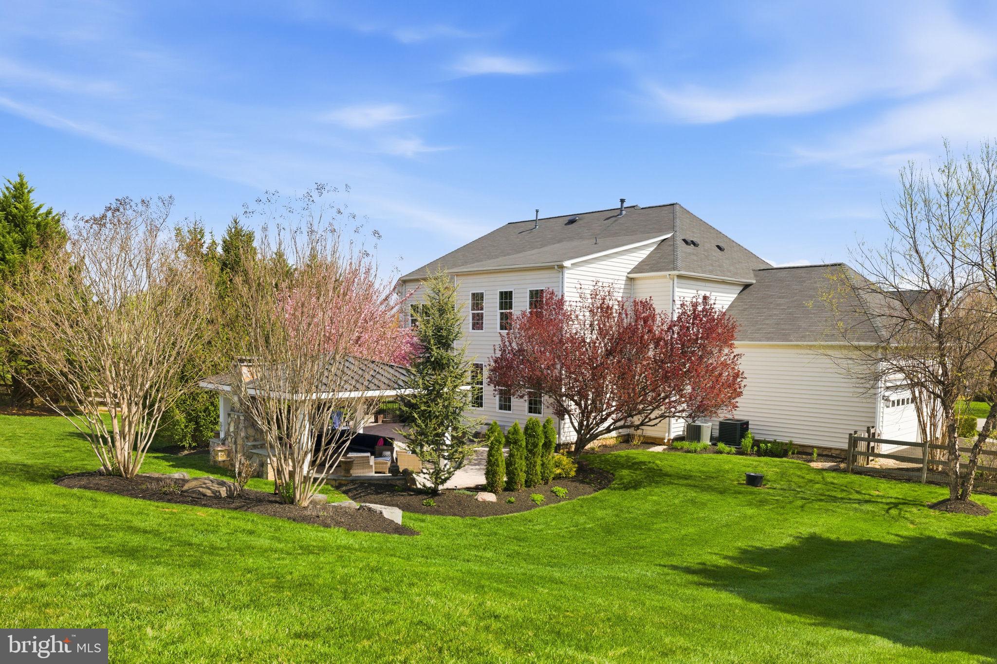 RASPBERRY FALLS - Residential