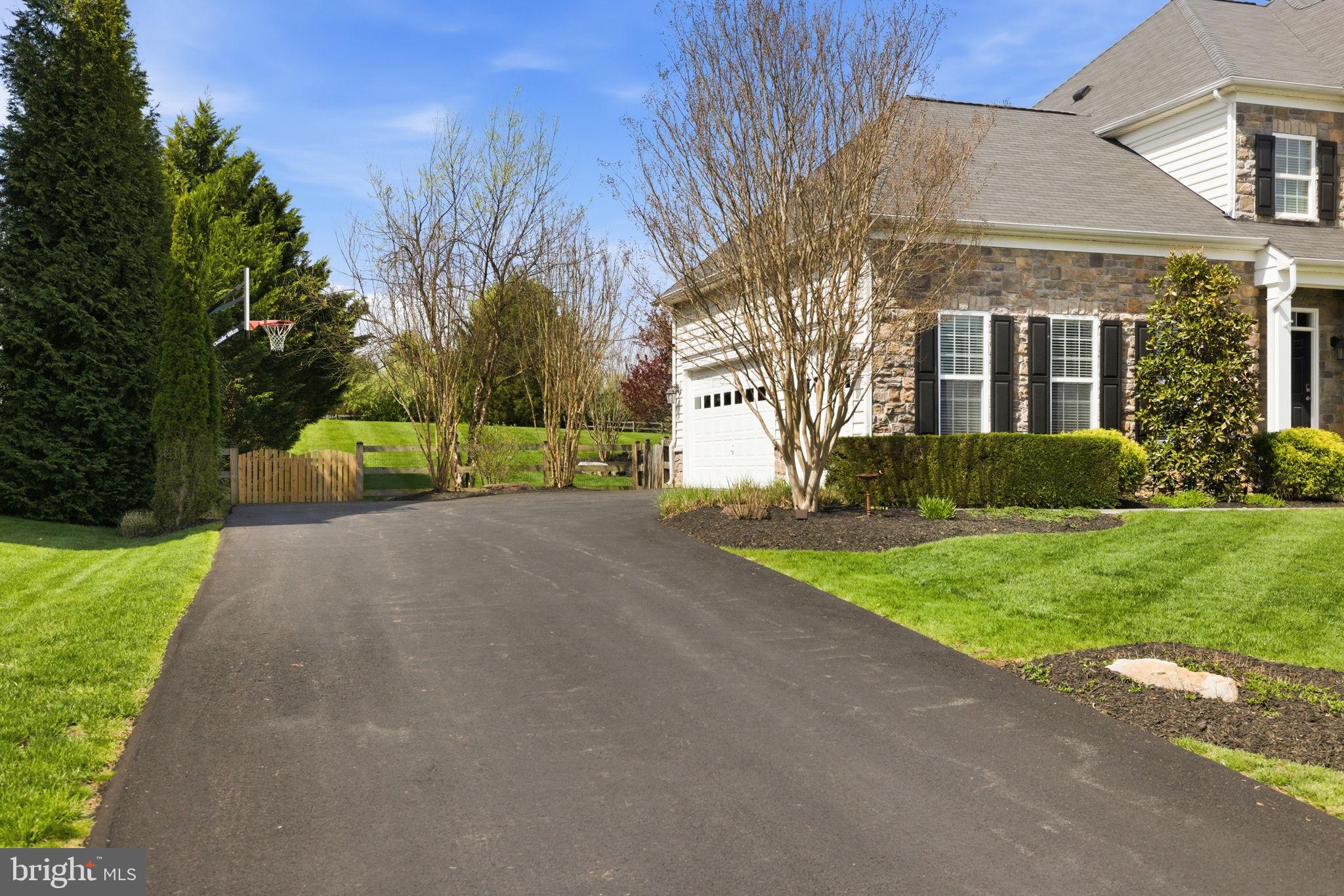 RASPBERRY FALLS - Residential