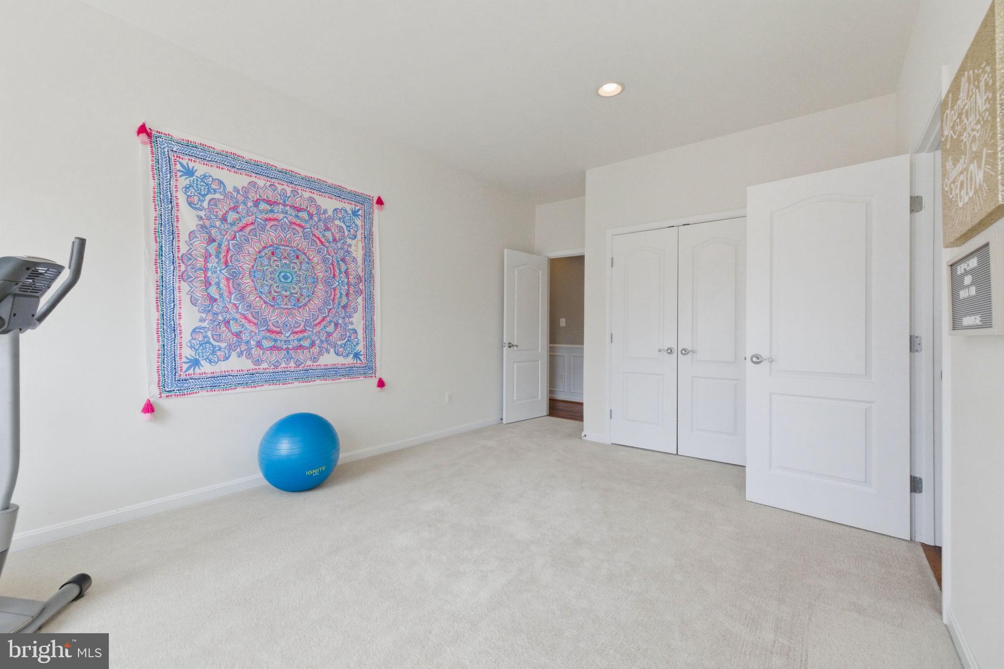 RASPBERRY FALLS - Residential