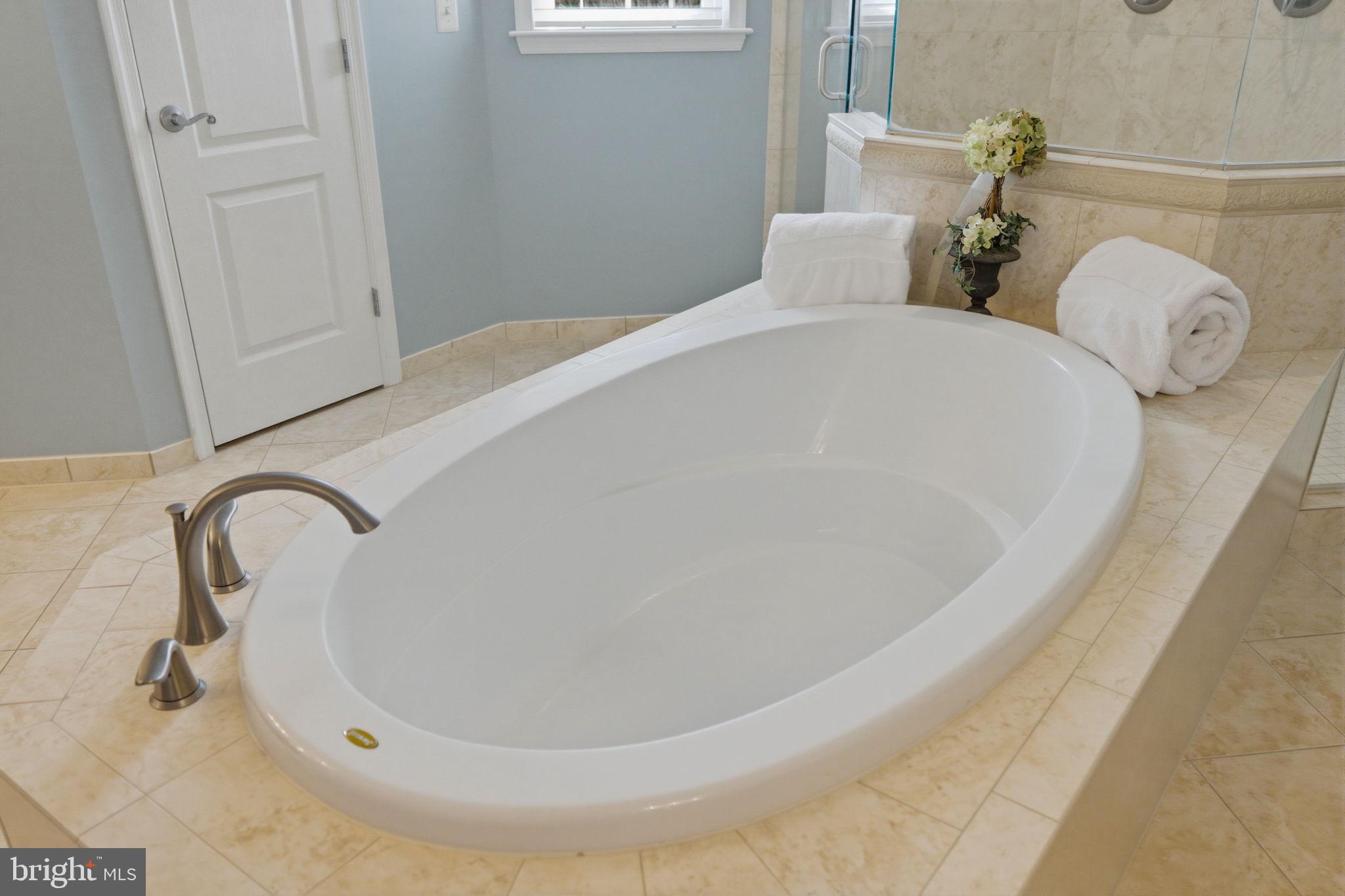 RASPBERRY FALLS - Residential