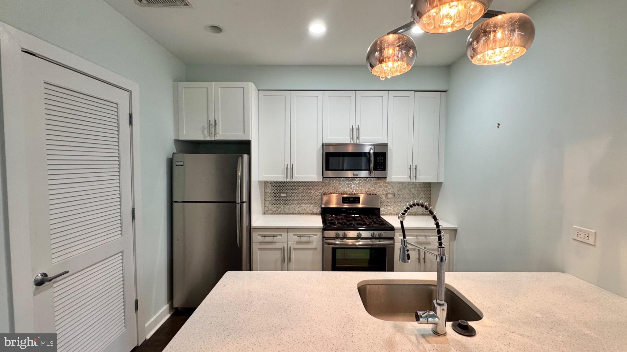 401 15TH STREET SE 203