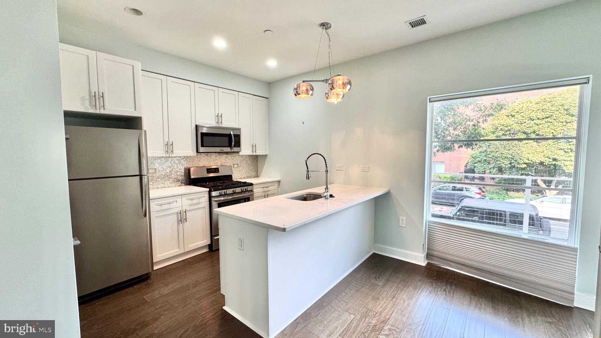 401 15TH STREET SE 203
