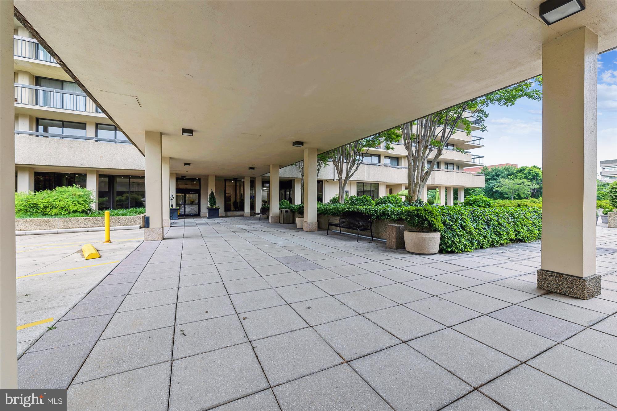 ALEXANDRIA HOUSE - Residential