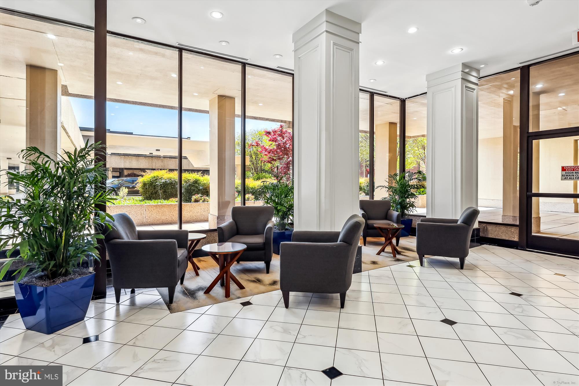 400 MADISON STREET 604