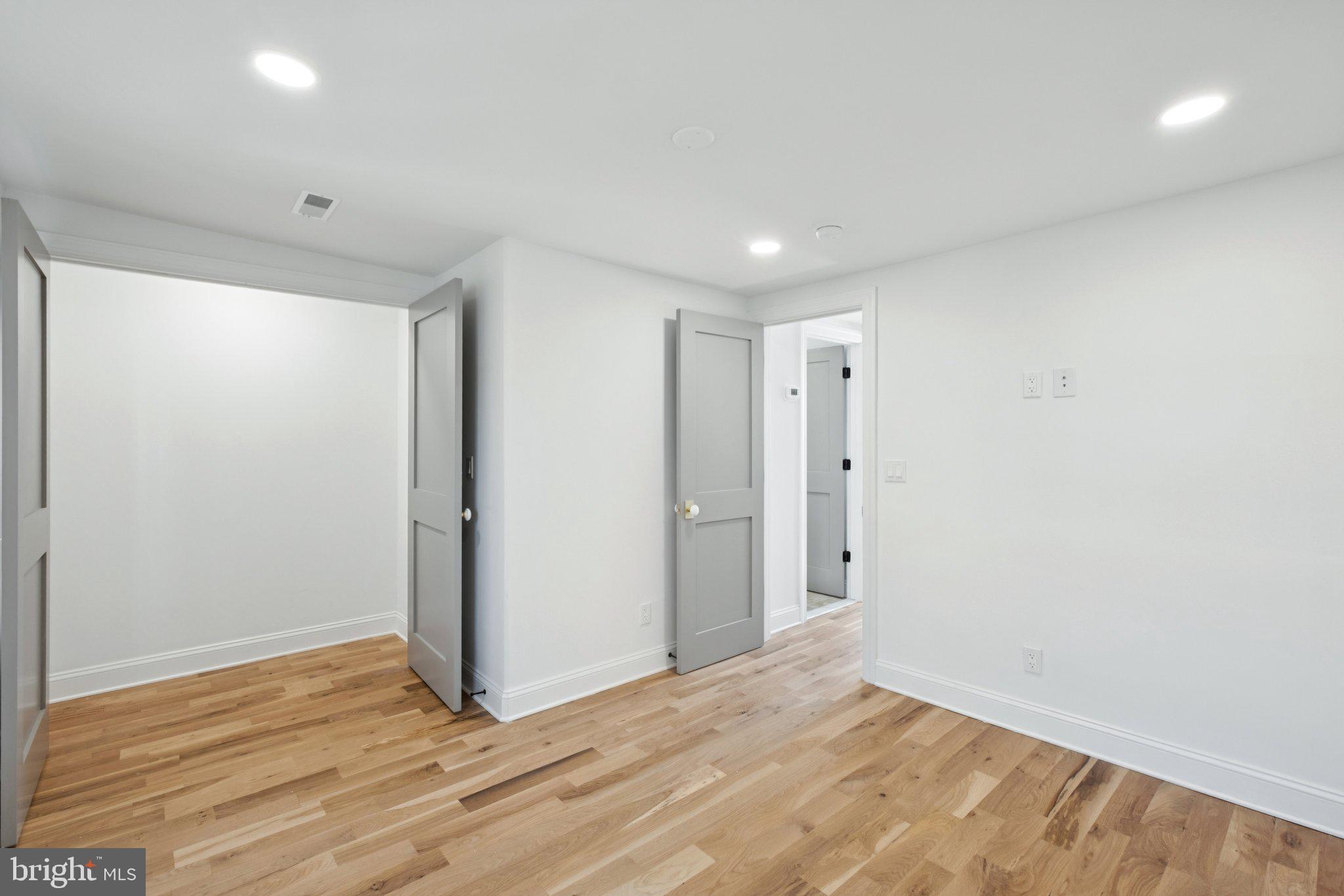 PASSYUNK SQUARE - Residential