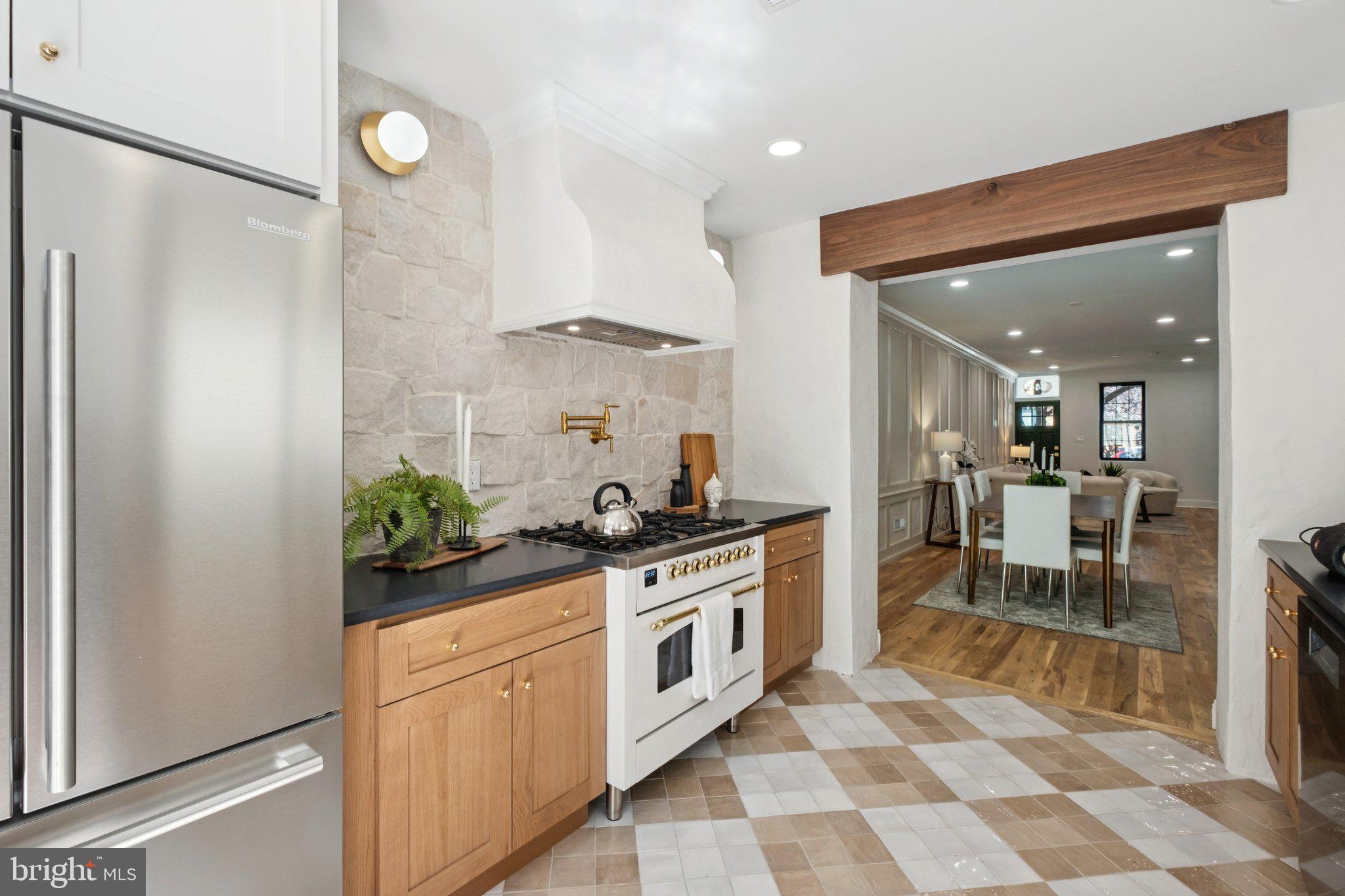 PASSYUNK SQUARE - Residential