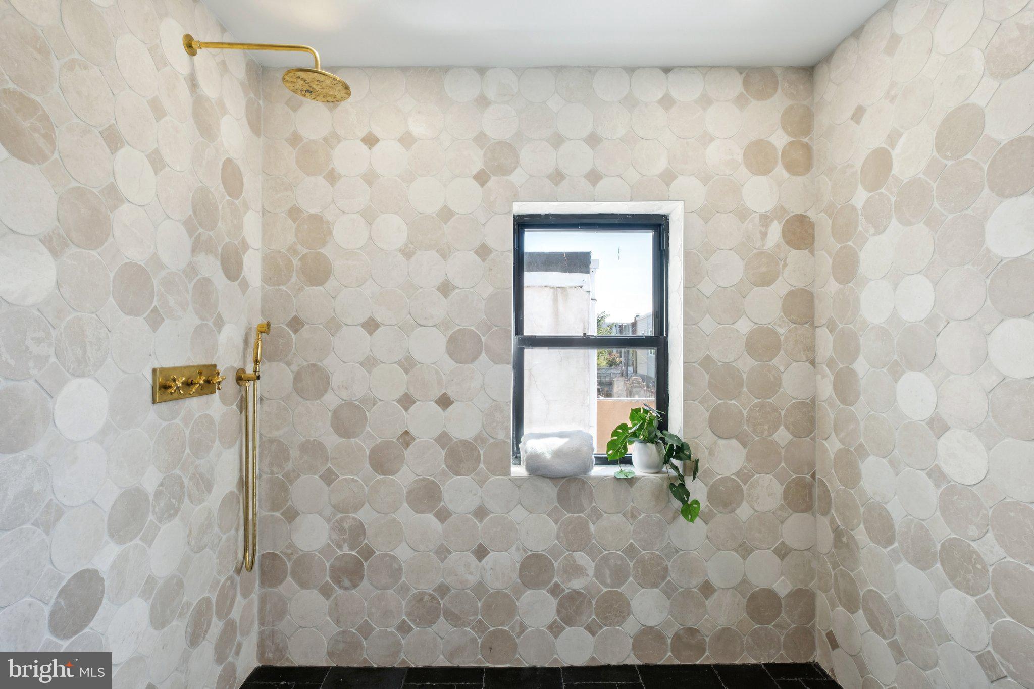 PASSYUNK SQUARE - Residential