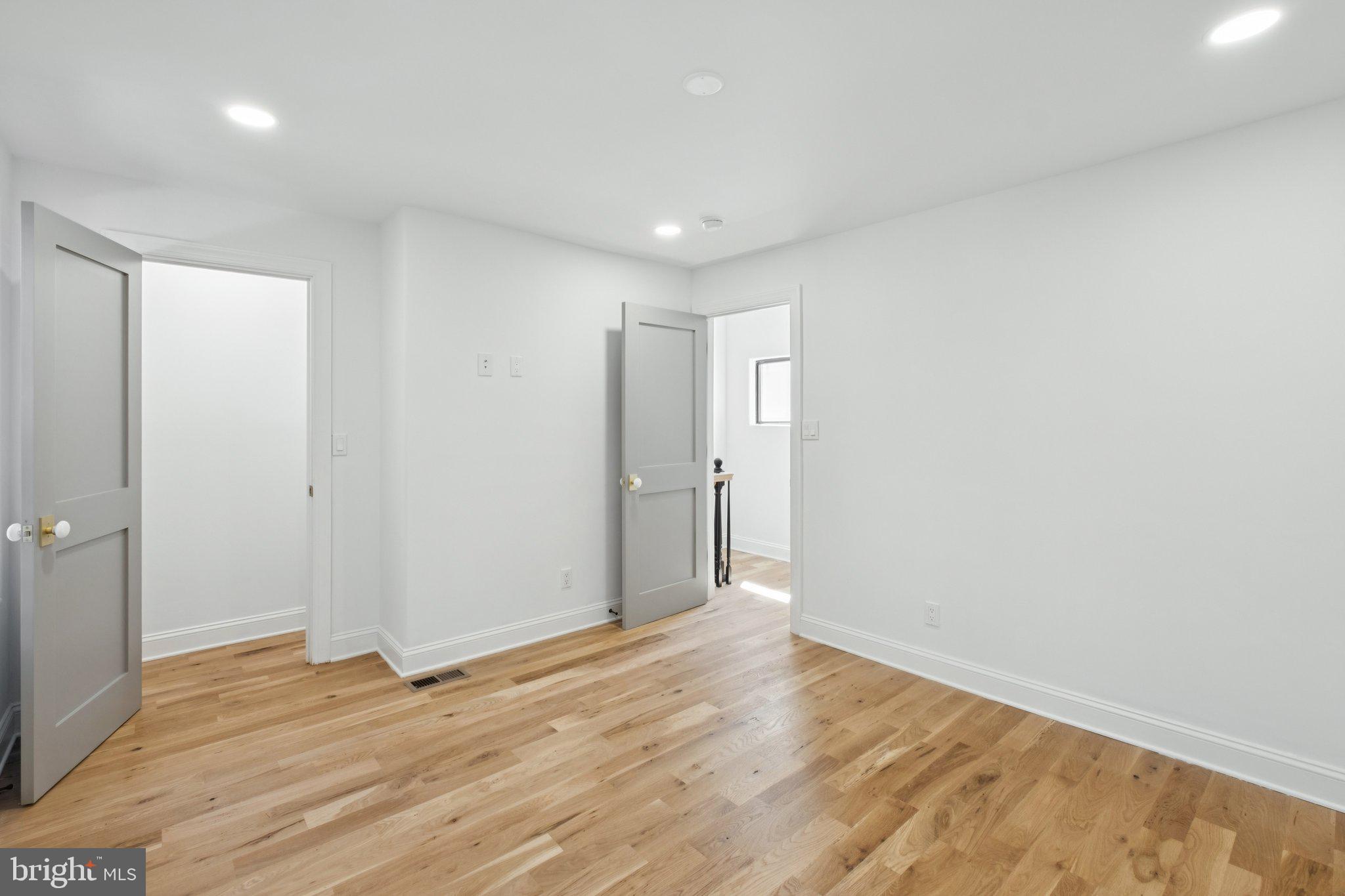 PASSYUNK SQUARE - Residential