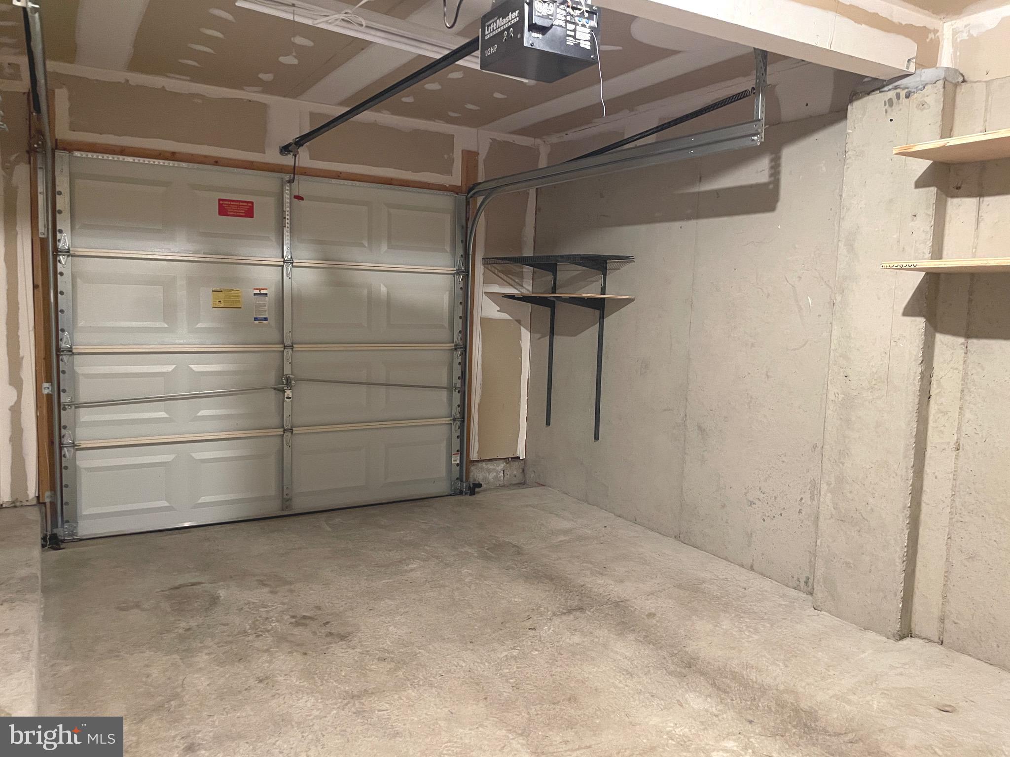 CHAMBERS HILL COMMONS - Residential Lease