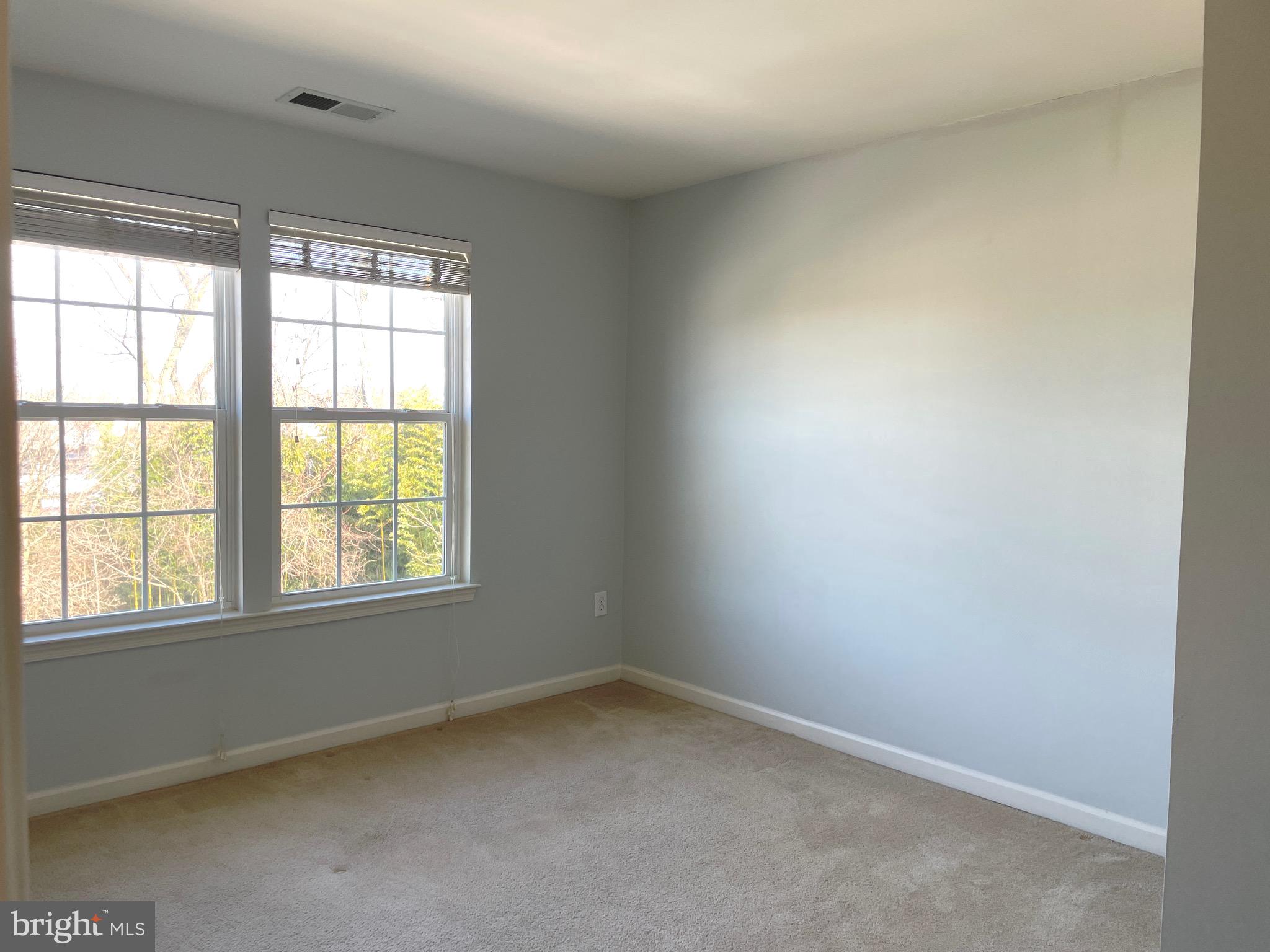 CHAMBERS HILL COMMONS - Residential Lease