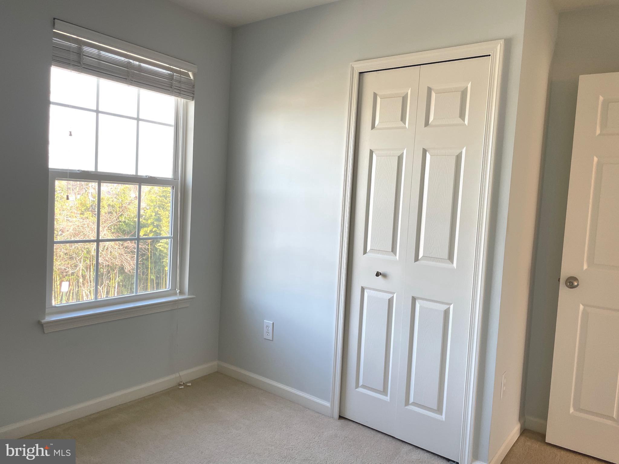 CHAMBERS HILL COMMONS - Residential Lease