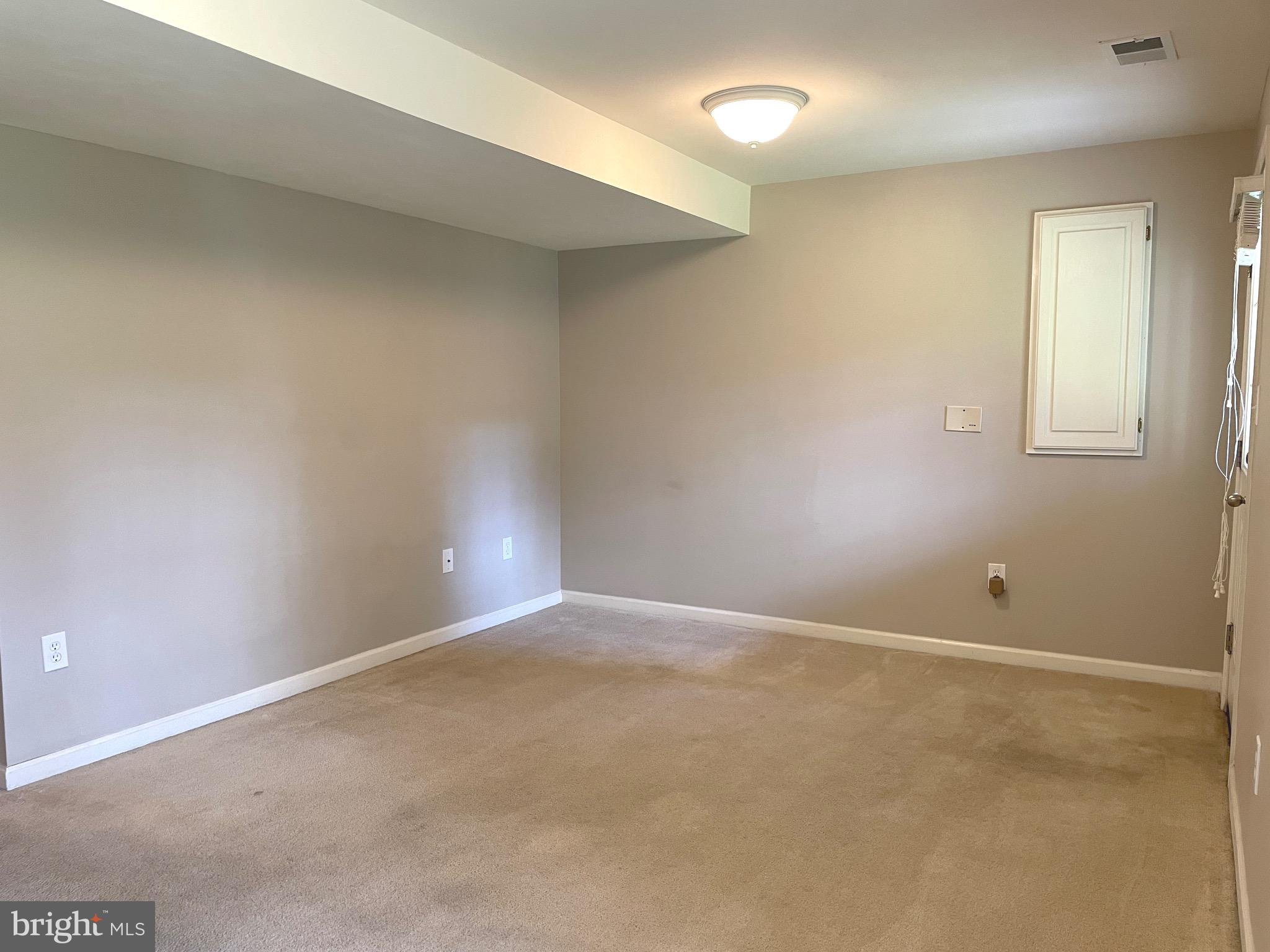 CHAMBERS HILL COMMONS - Residential Lease