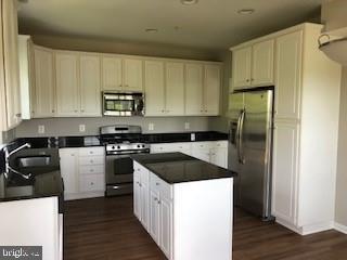 SOLOMONS LANDING - Residential Lease