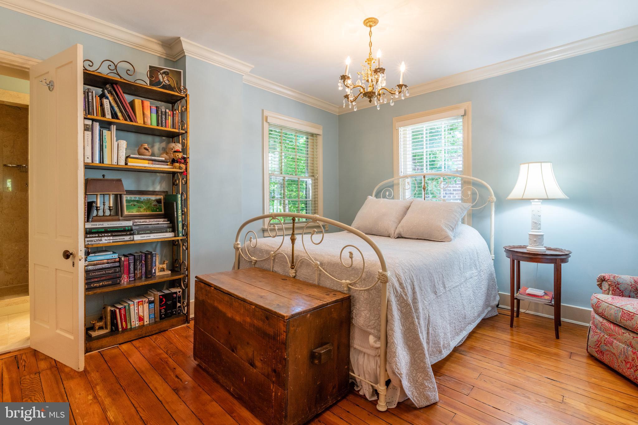 OLD TOWN ALEXANDRIA - Residential