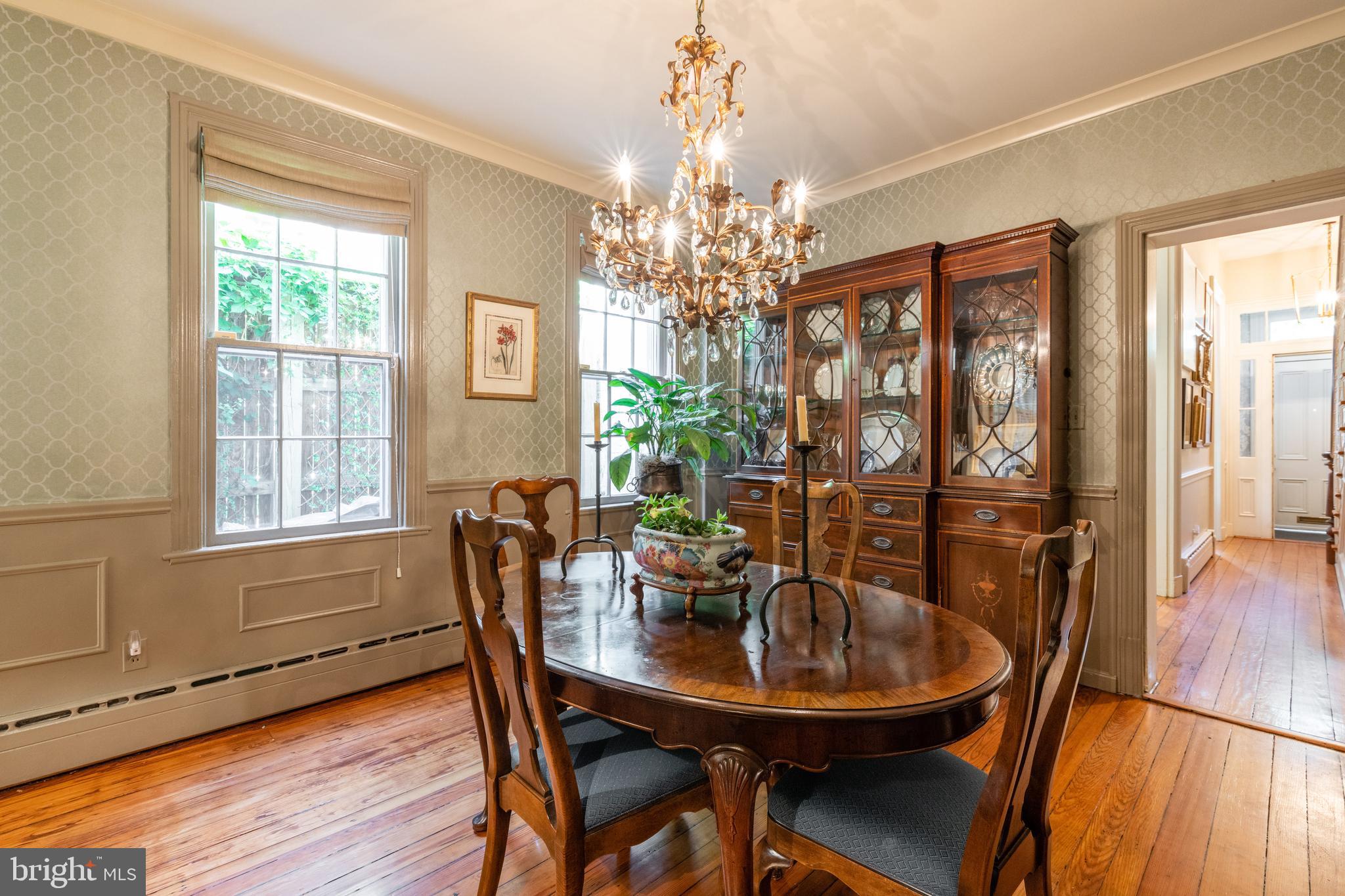 OLD TOWN ALEXANDRIA - Residential