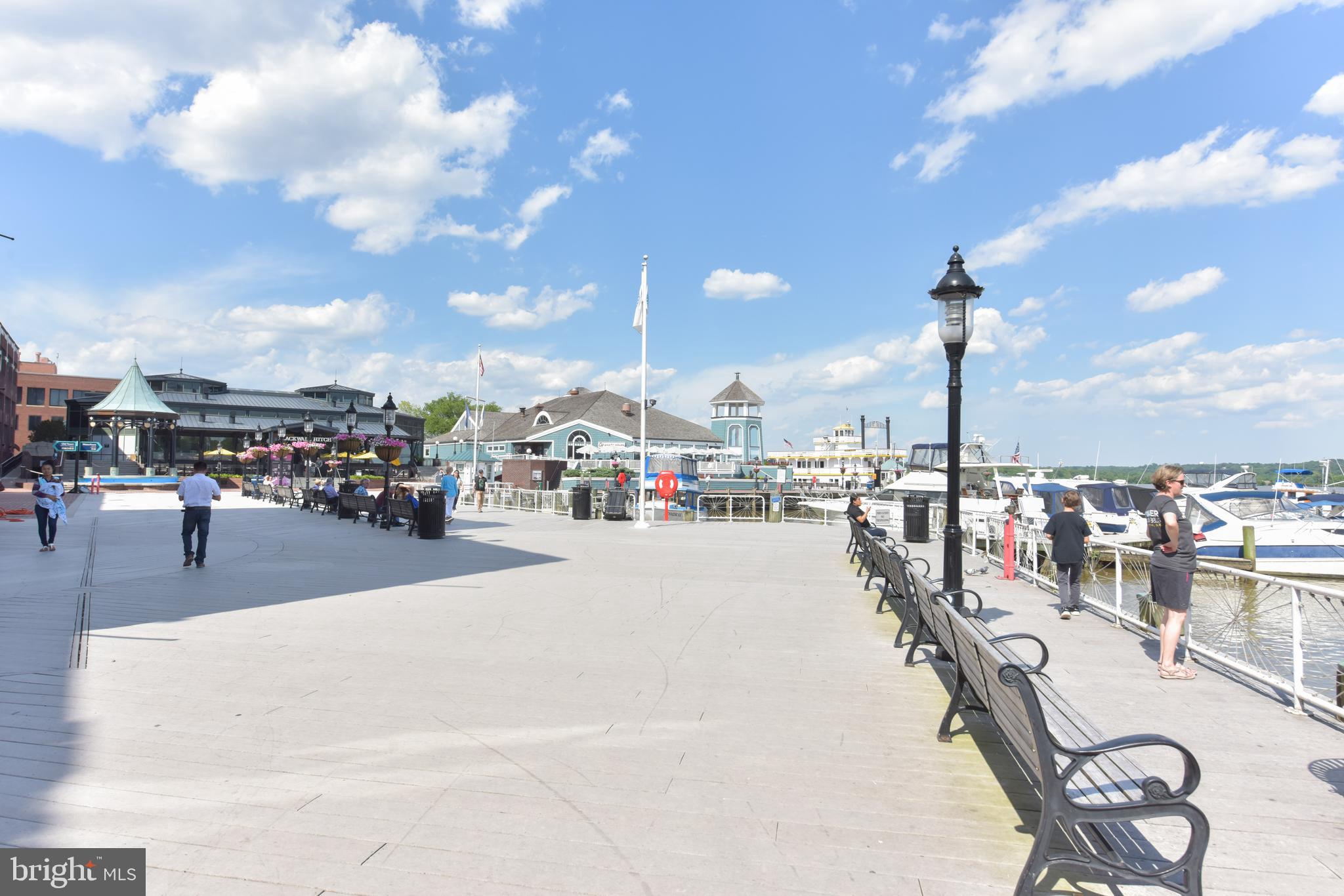 OLD TOWN ALEXANDRIA - Residential