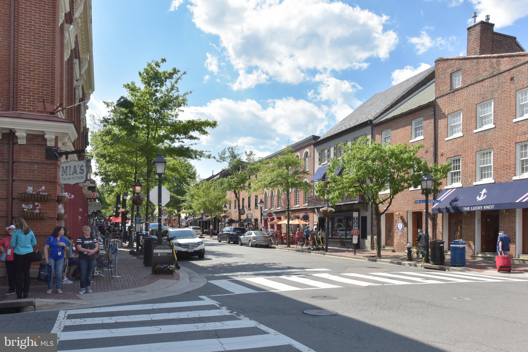 OLD TOWN ALEXANDRIA - Residential