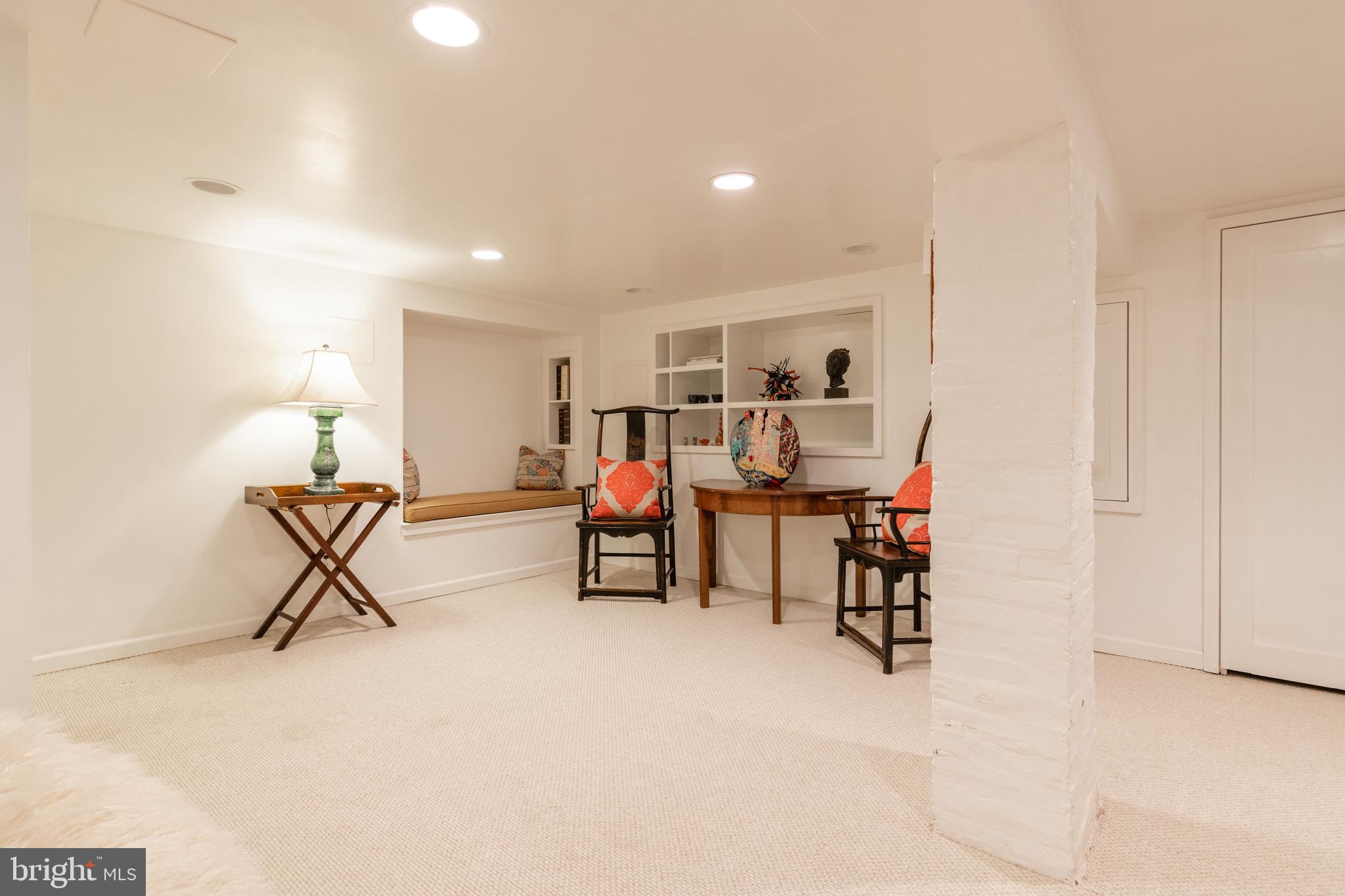 OLD TOWN ALEXANDRIA - Residential