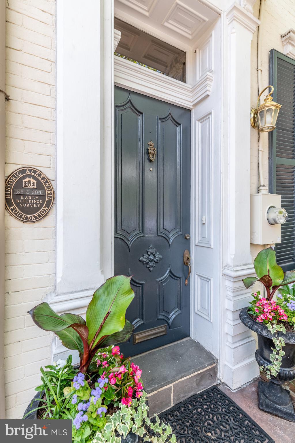 OLD TOWN ALEXANDRIA - Residential