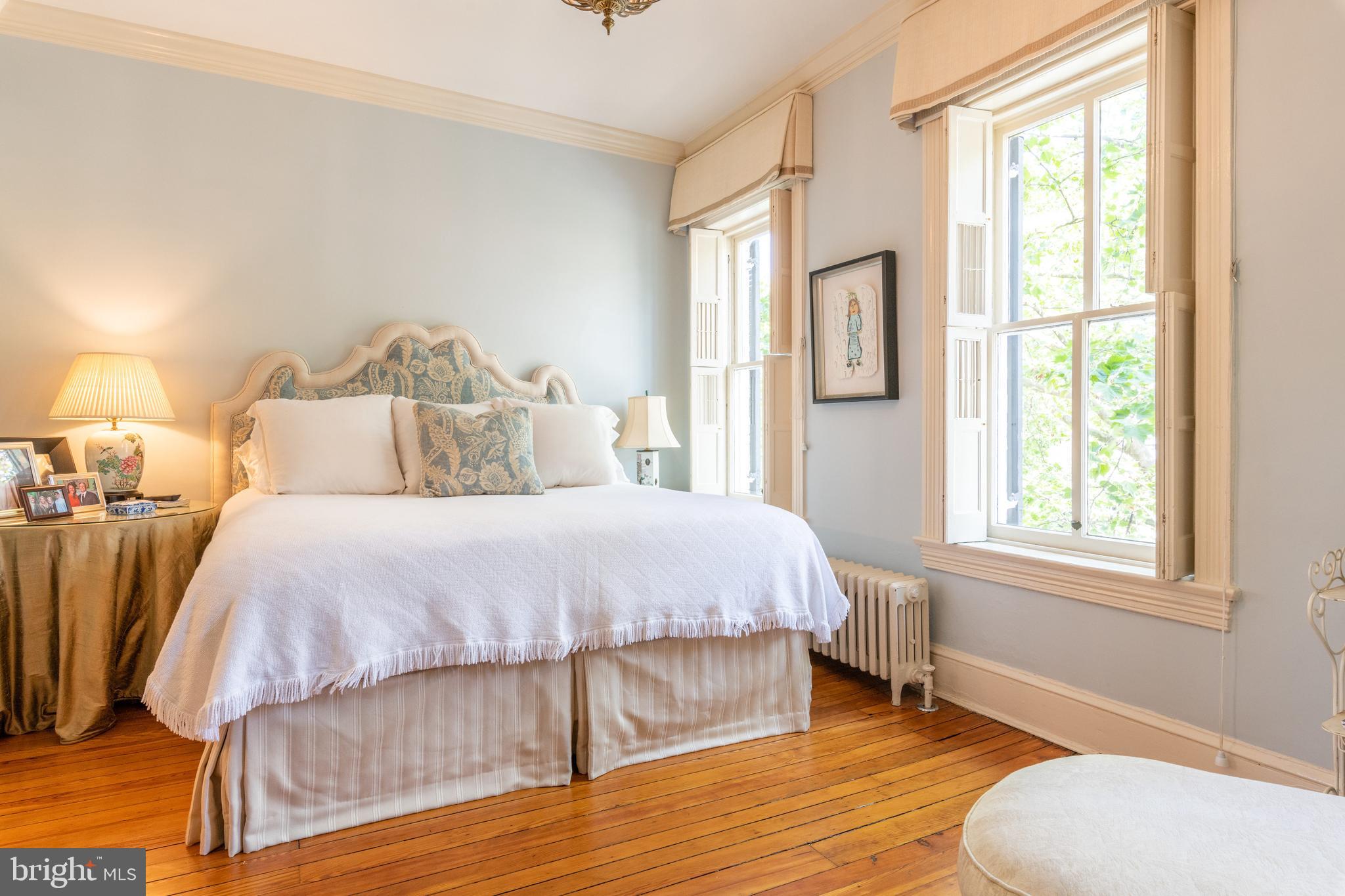 OLD TOWN ALEXANDRIA - Residential