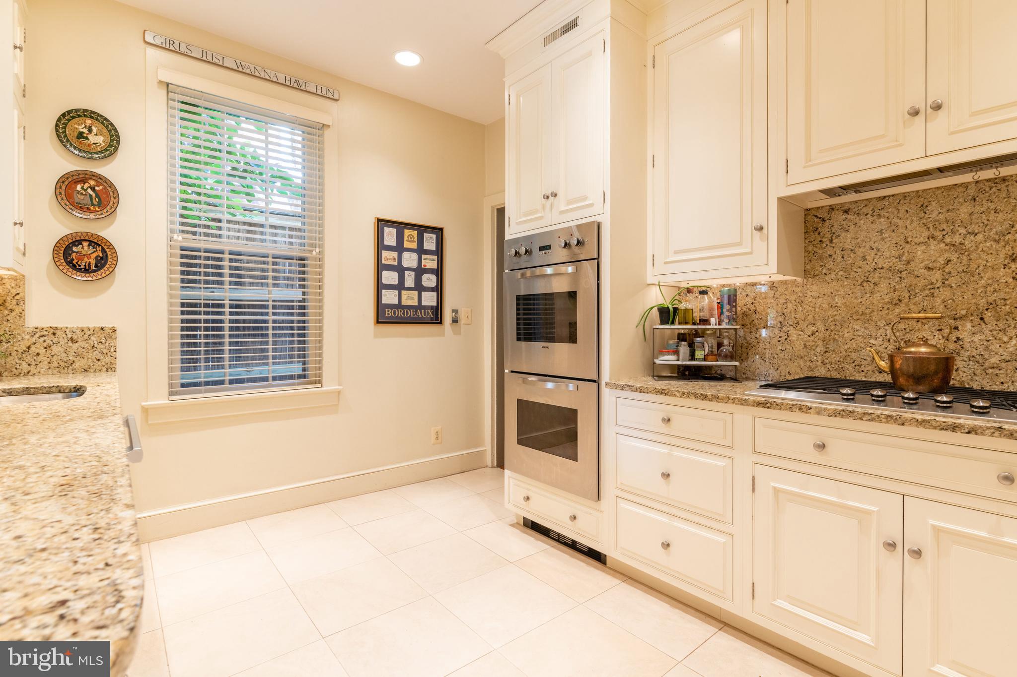 OLD TOWN ALEXANDRIA - Residential