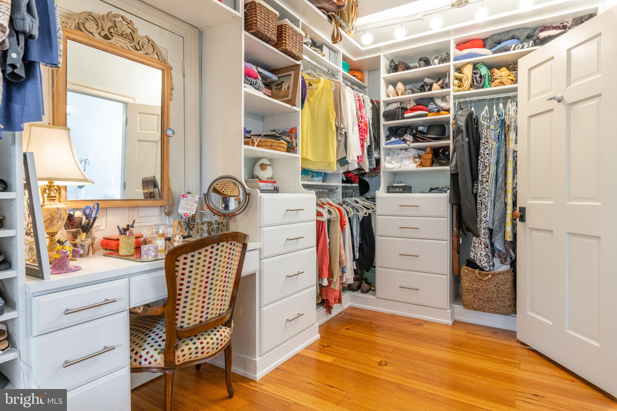 OLD TOWN ALEXANDRIA - Residential