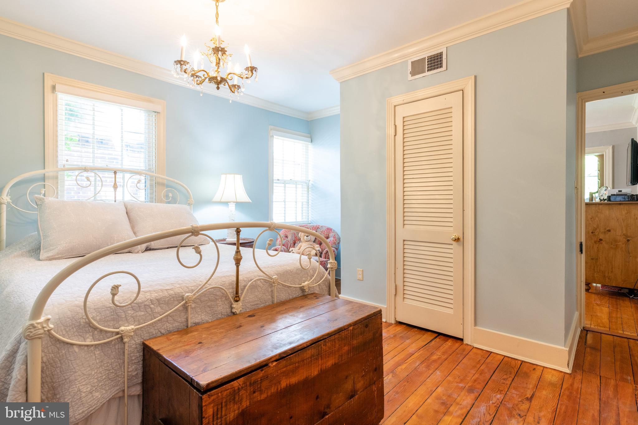 OLD TOWN ALEXANDRIA - Residential