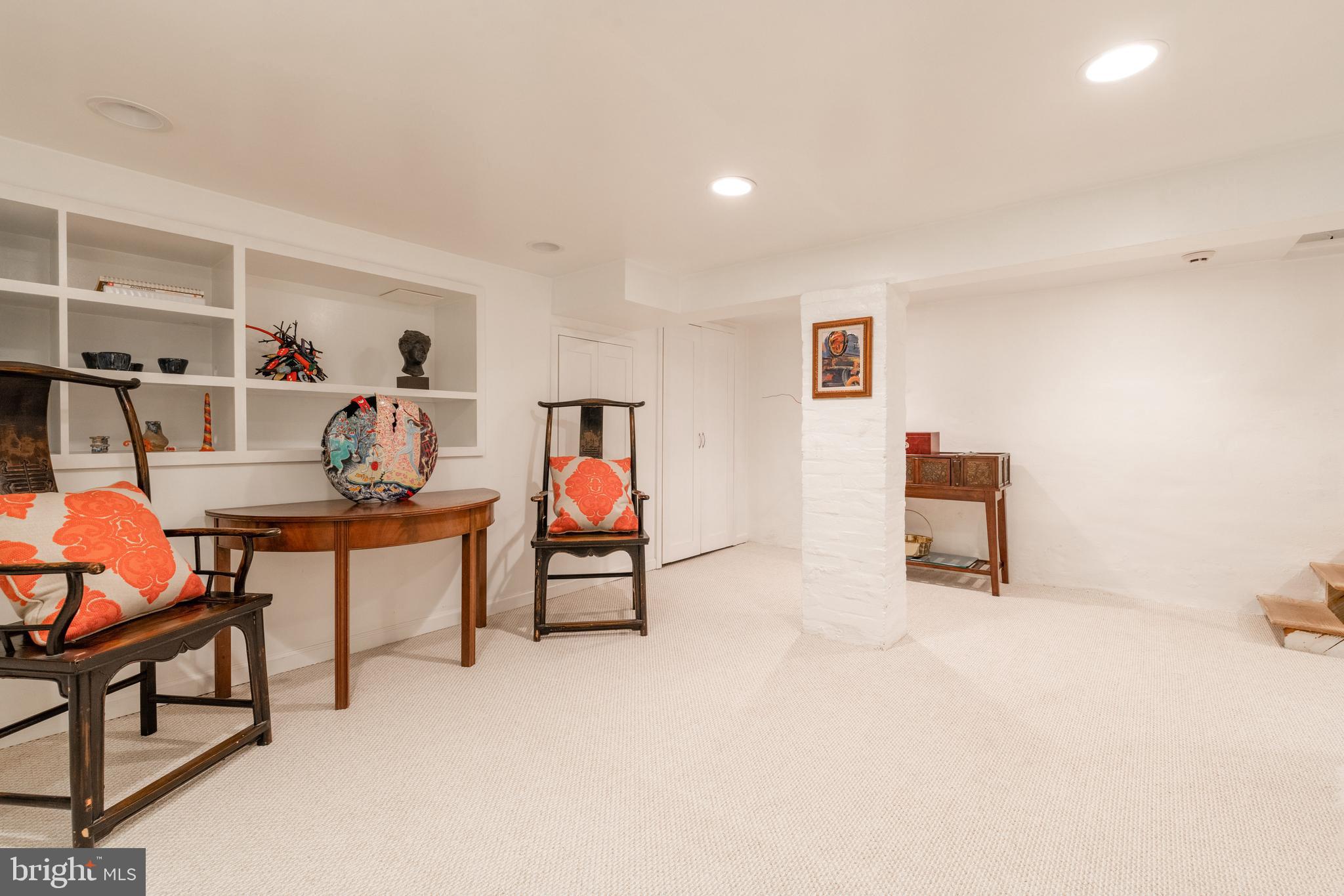 OLD TOWN ALEXANDRIA - Residential