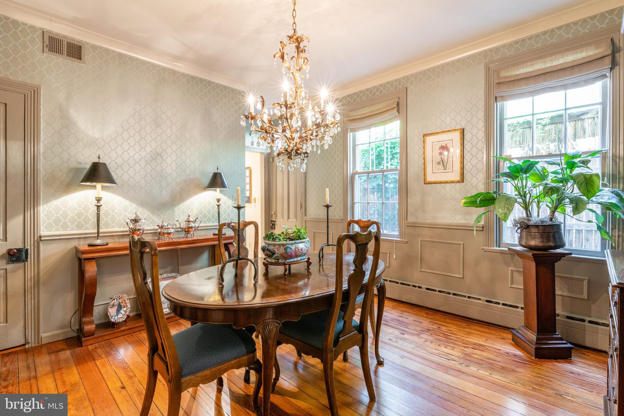 OLD TOWN ALEXANDRIA - Residential