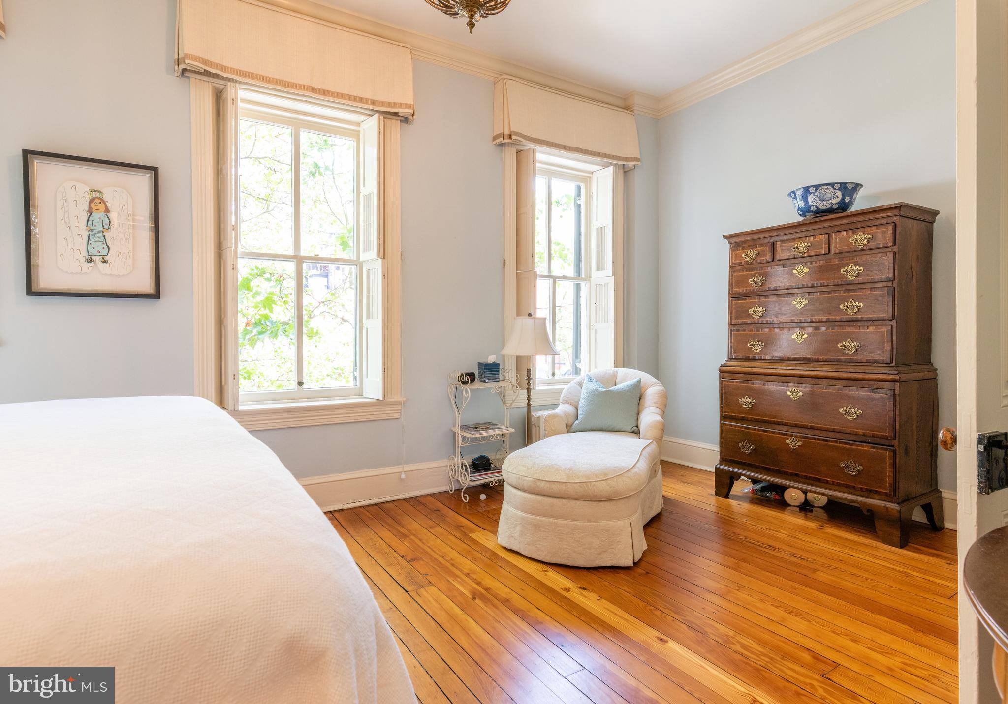 OLD TOWN ALEXANDRIA - Residential