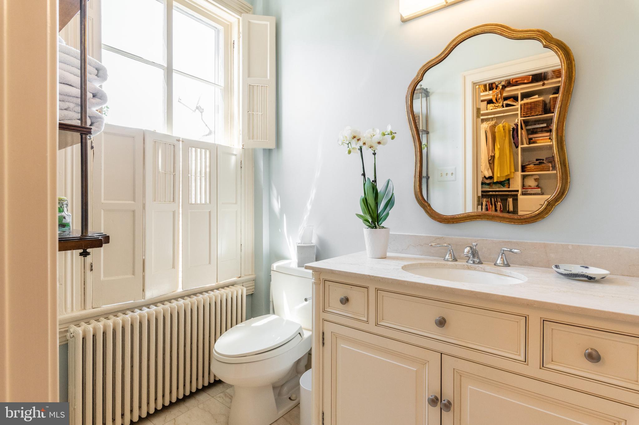 OLD TOWN ALEXANDRIA - Residential