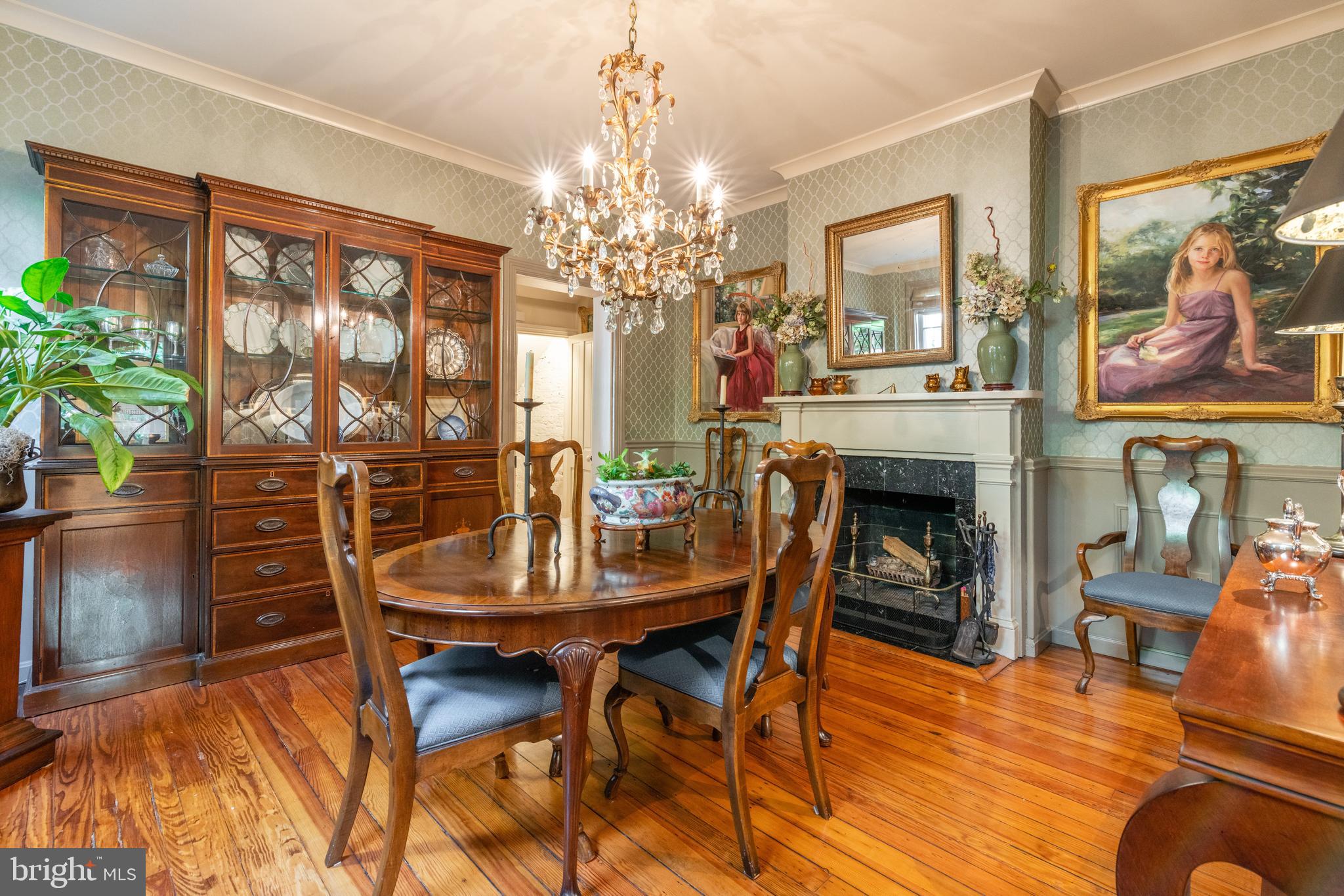 OLD TOWN ALEXANDRIA - Residential