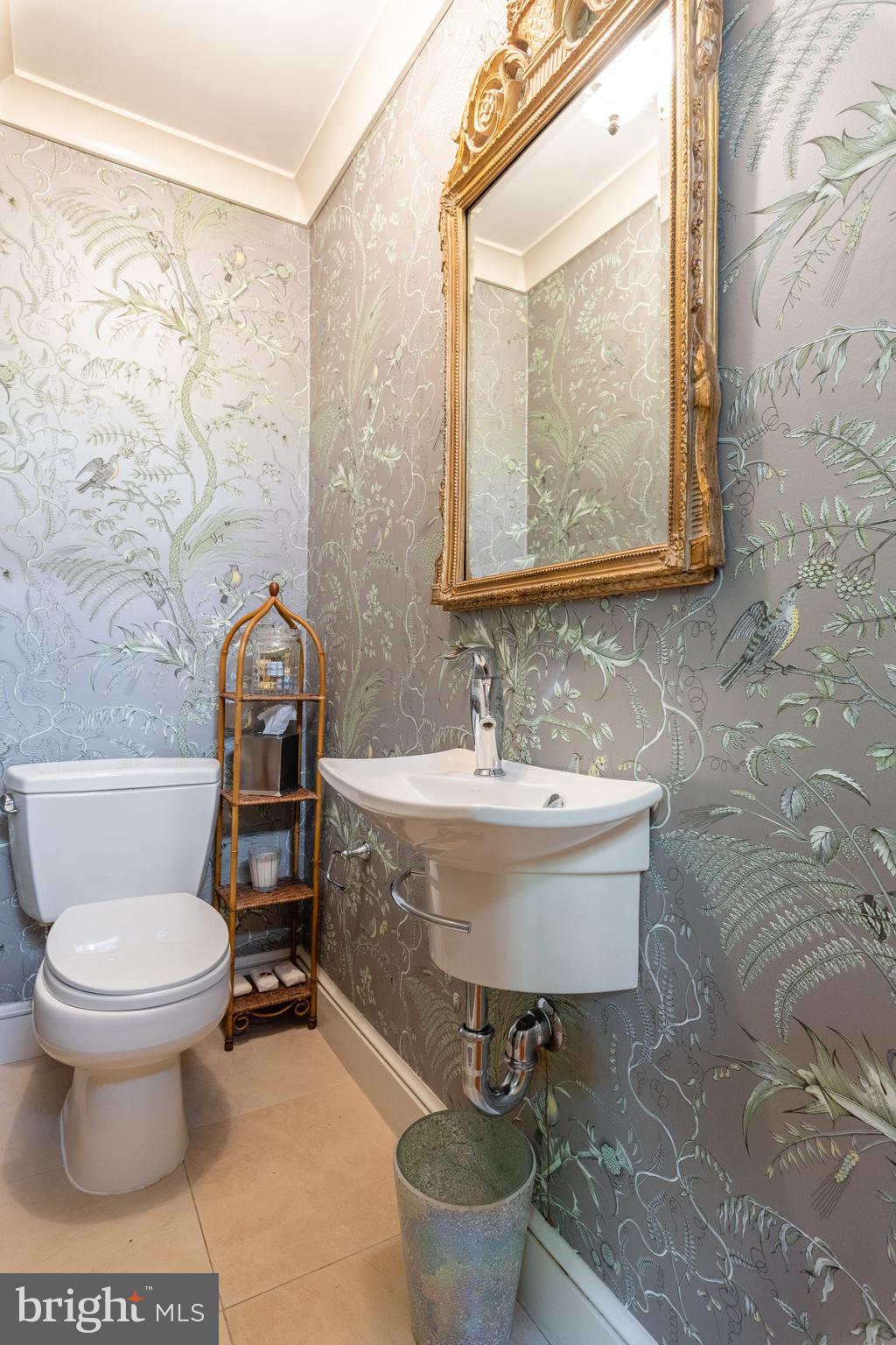 OLD TOWN ALEXANDRIA - Residential