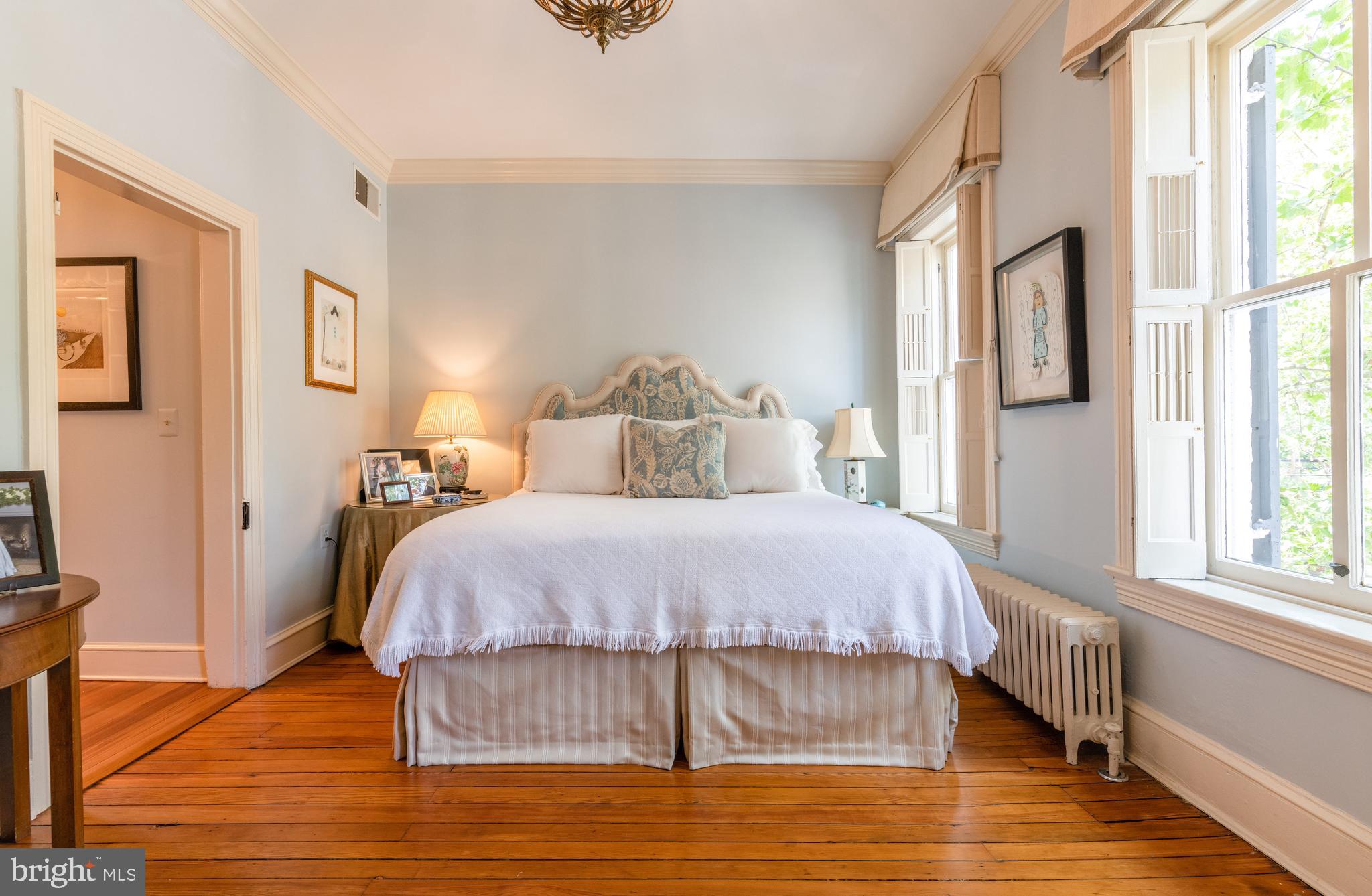 OLD TOWN ALEXANDRIA - Residential