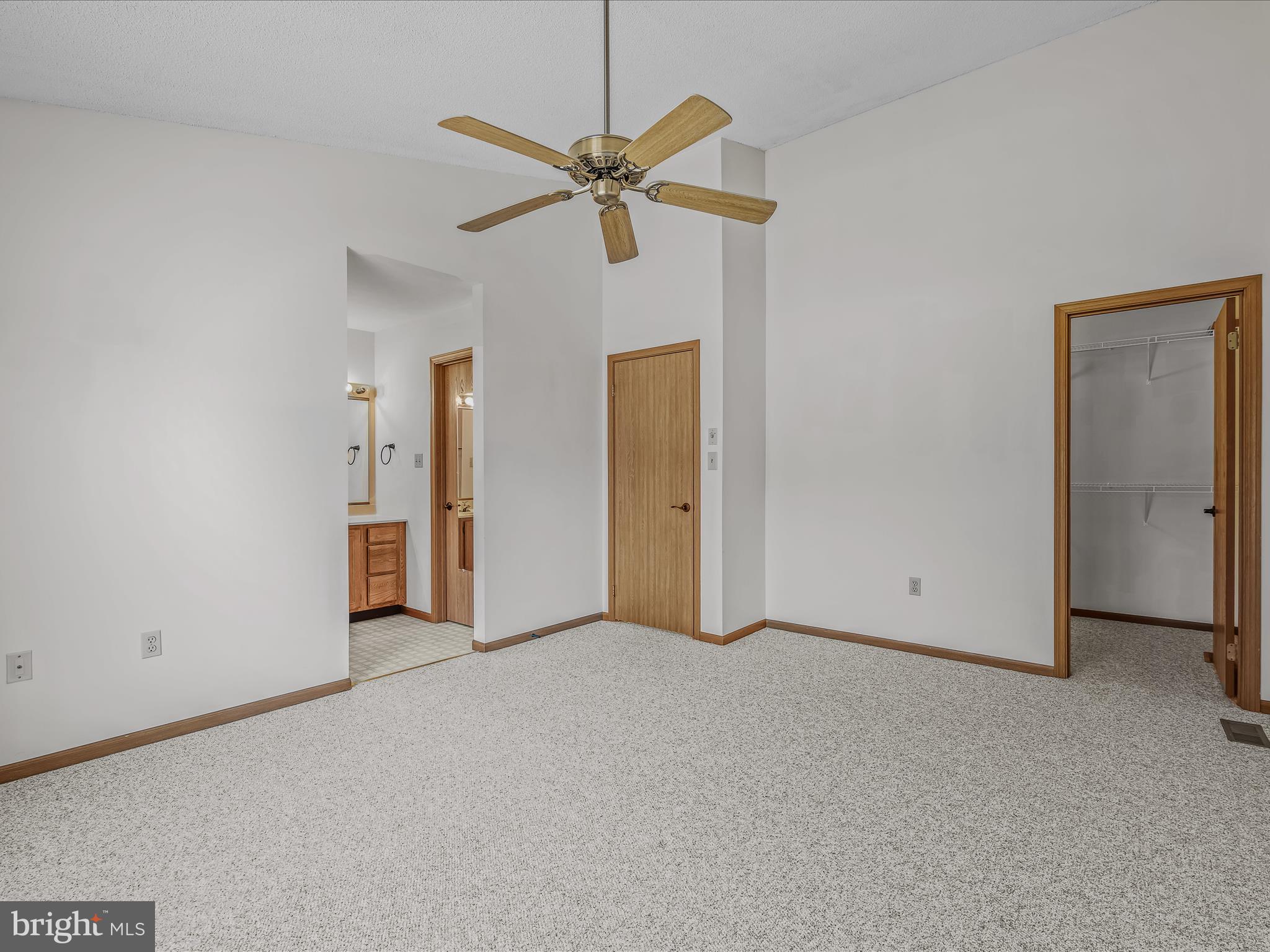 THE WOODS - Residential