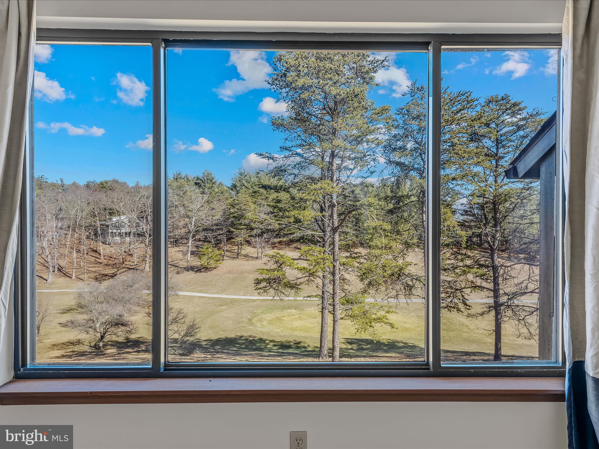 THE WOODS - Residential