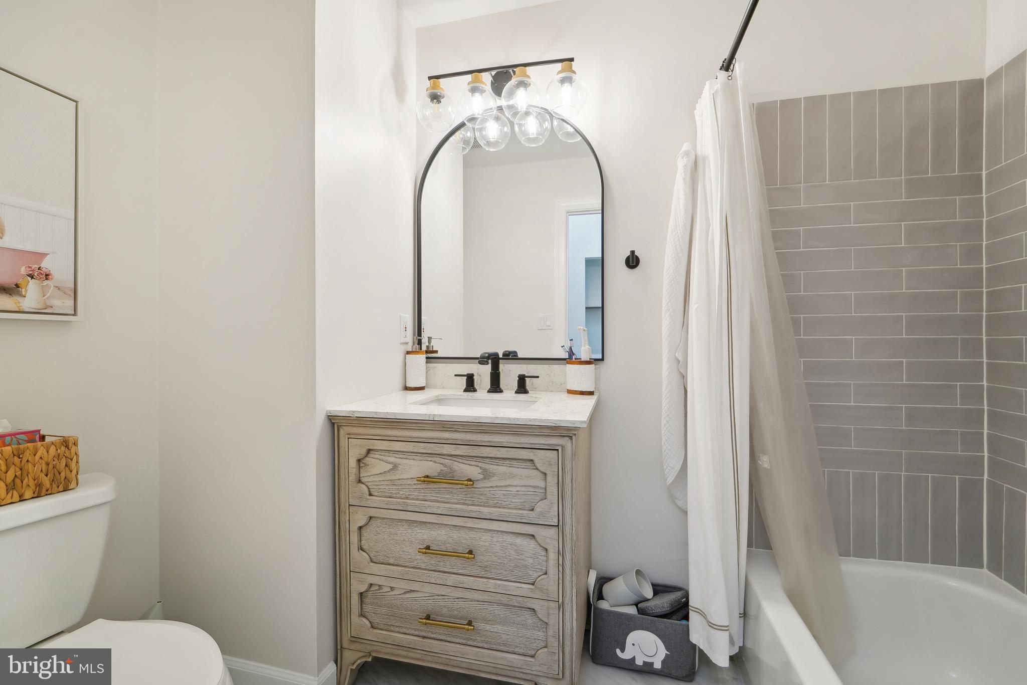 PINE VALLEY - Residential