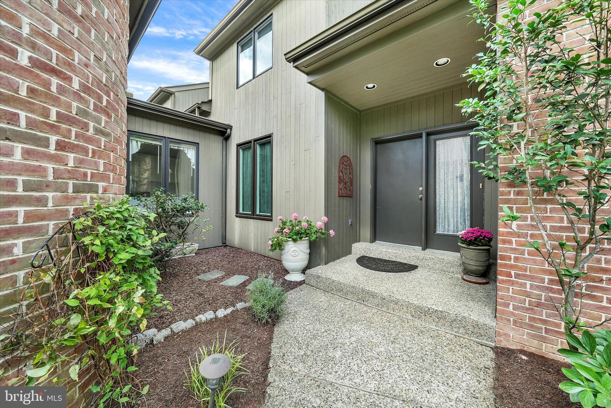 7 STABLER CIRCLE