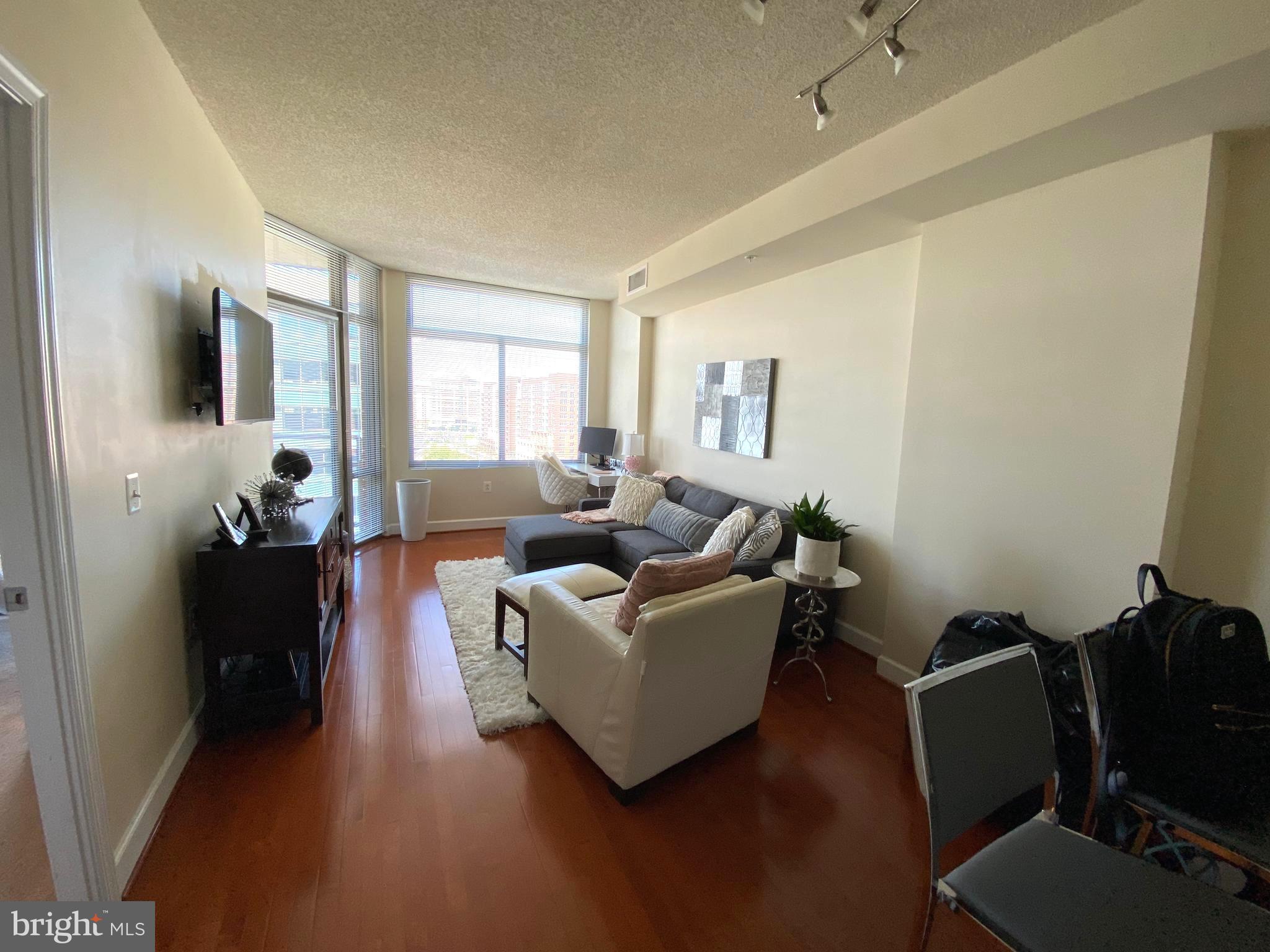 3600 S GLEBE ROAD 915W