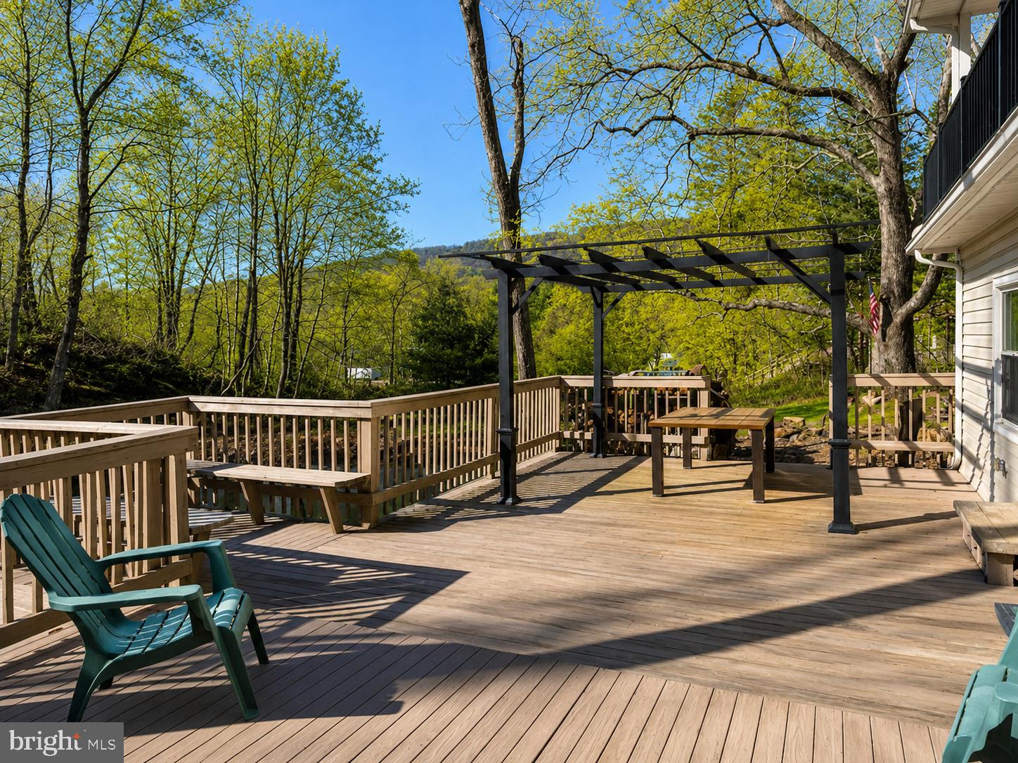 401 TOMS ROAD