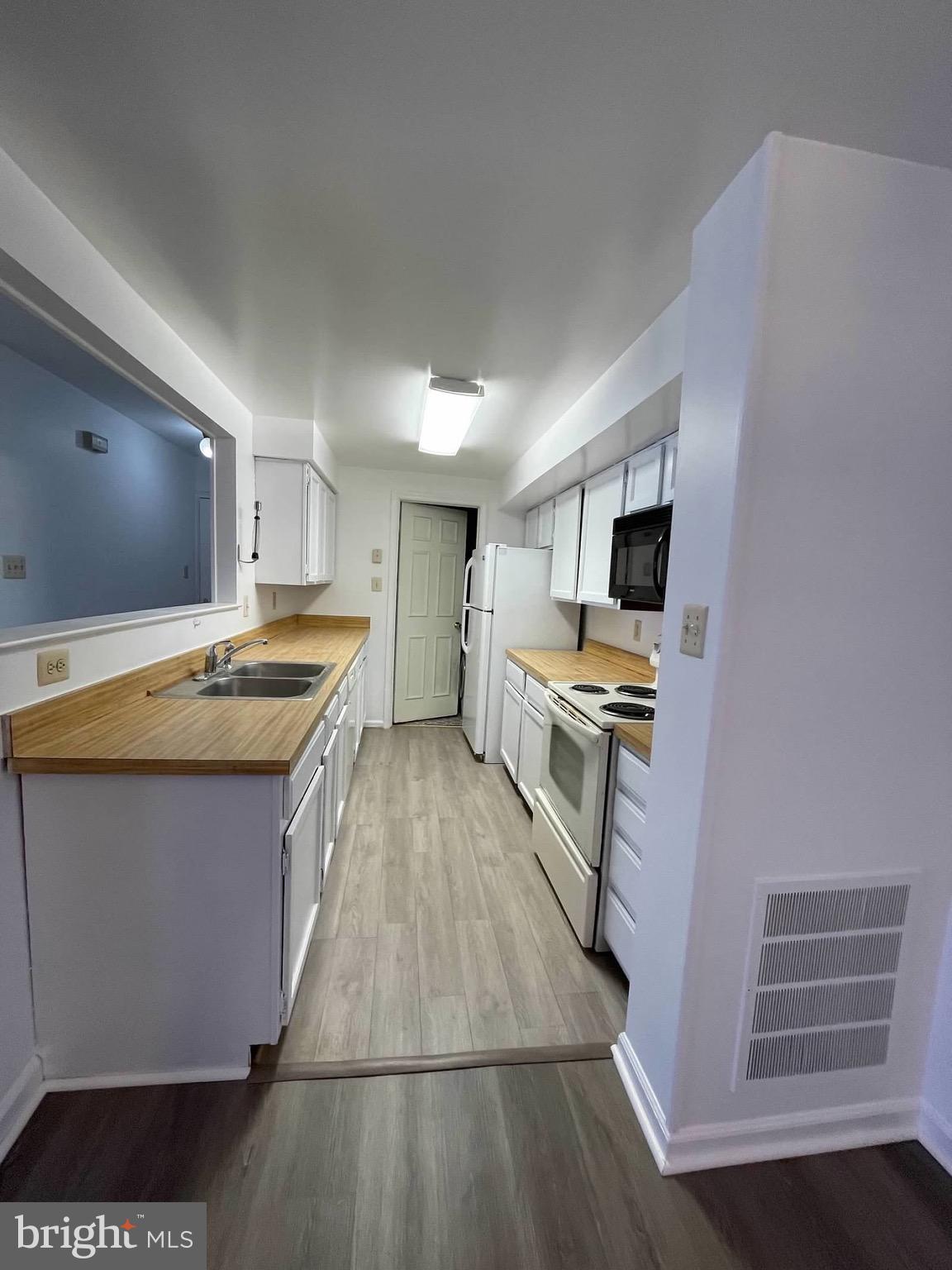 WATERS HOUSE - Residential Lease