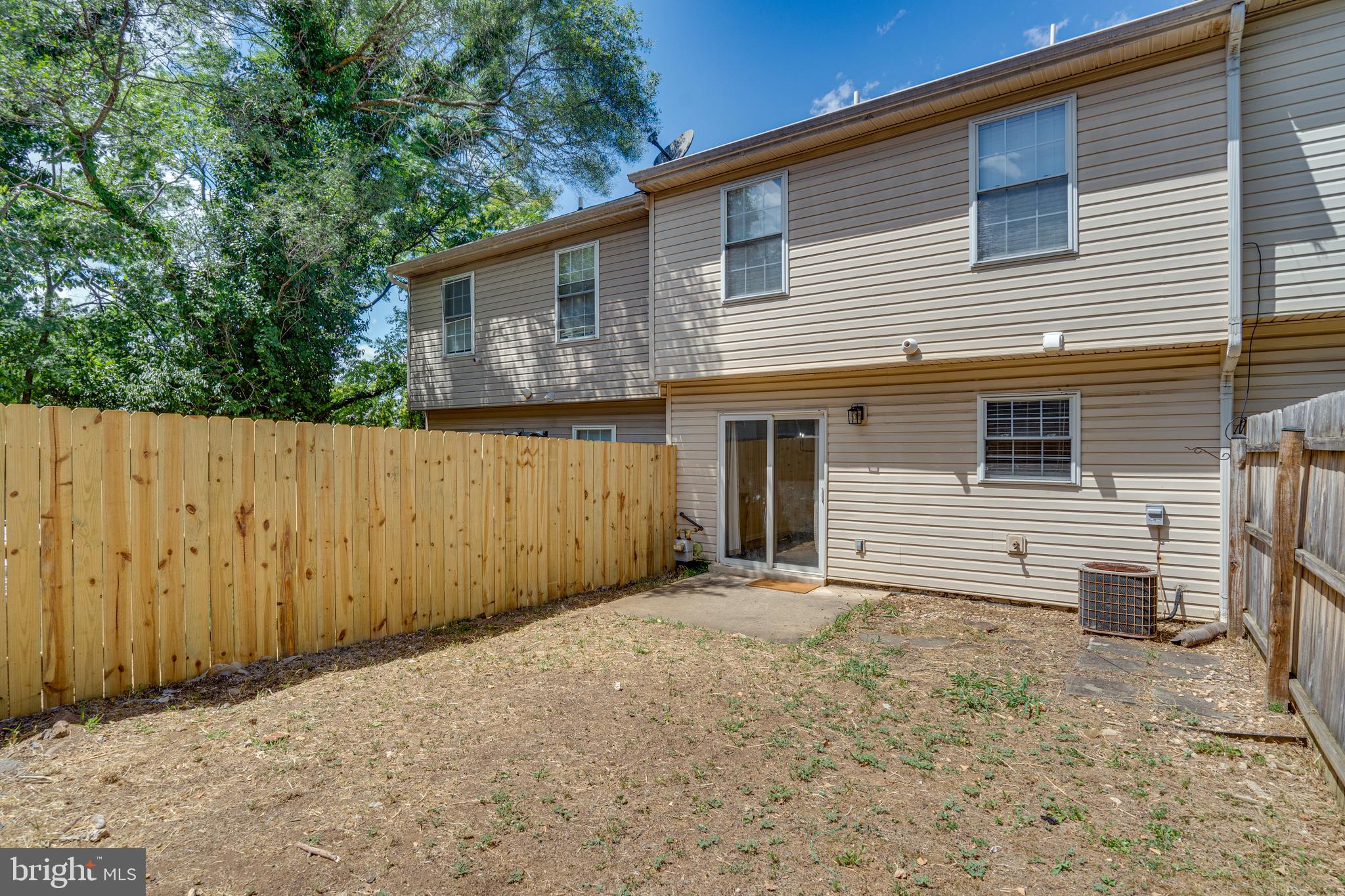 GEORGETOWN SQUARE - Residential