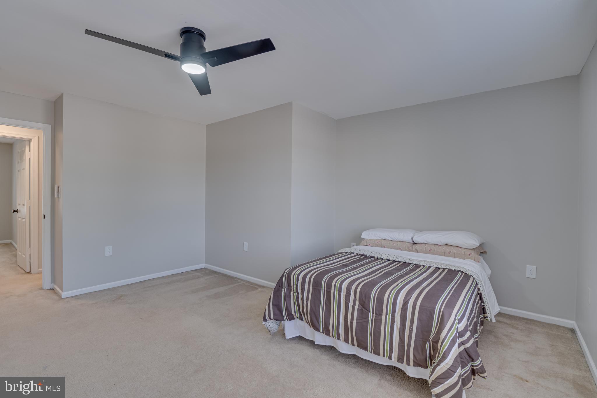 GEORGETOWN SQUARE - Residential