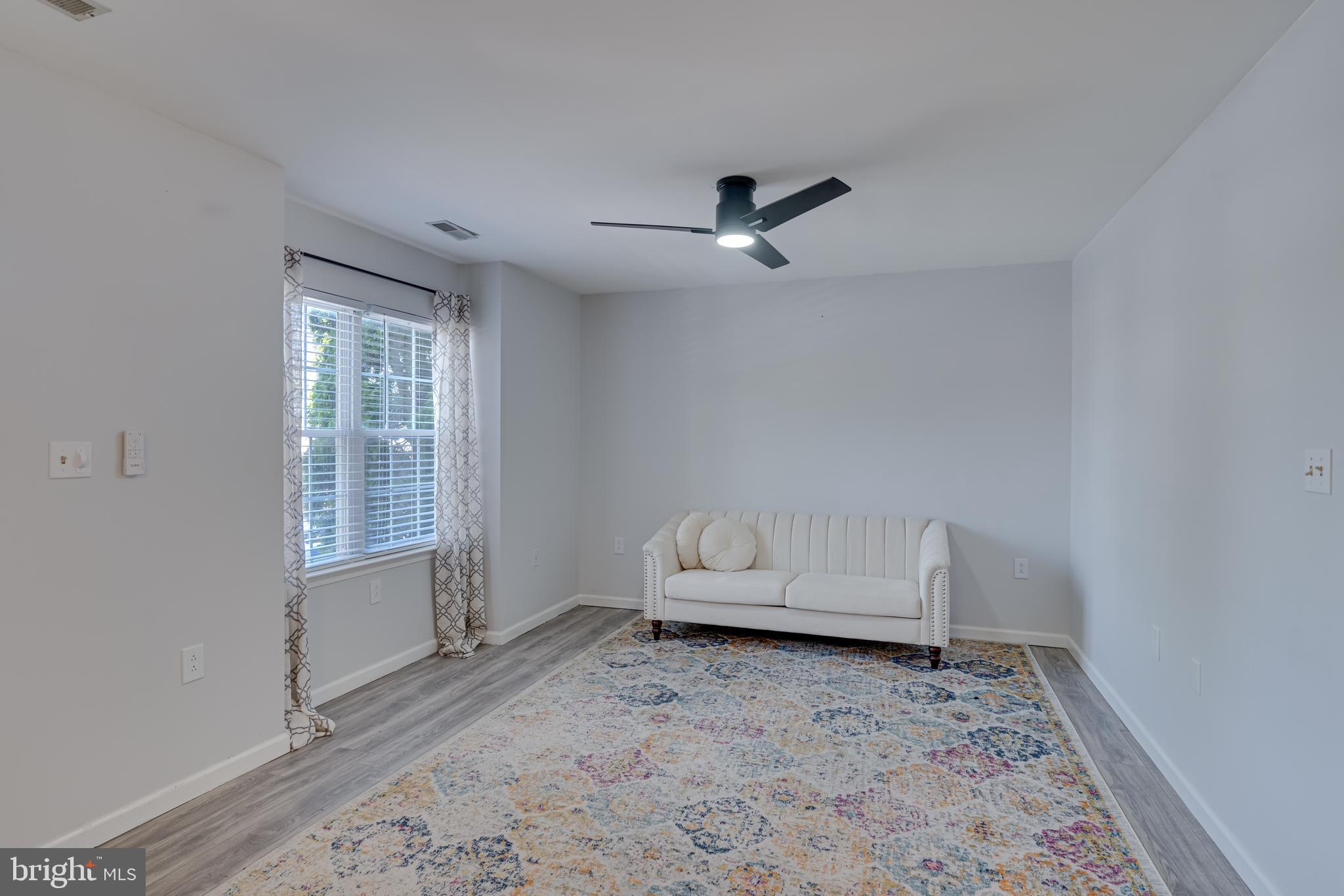 GEORGETOWN SQUARE - Residential