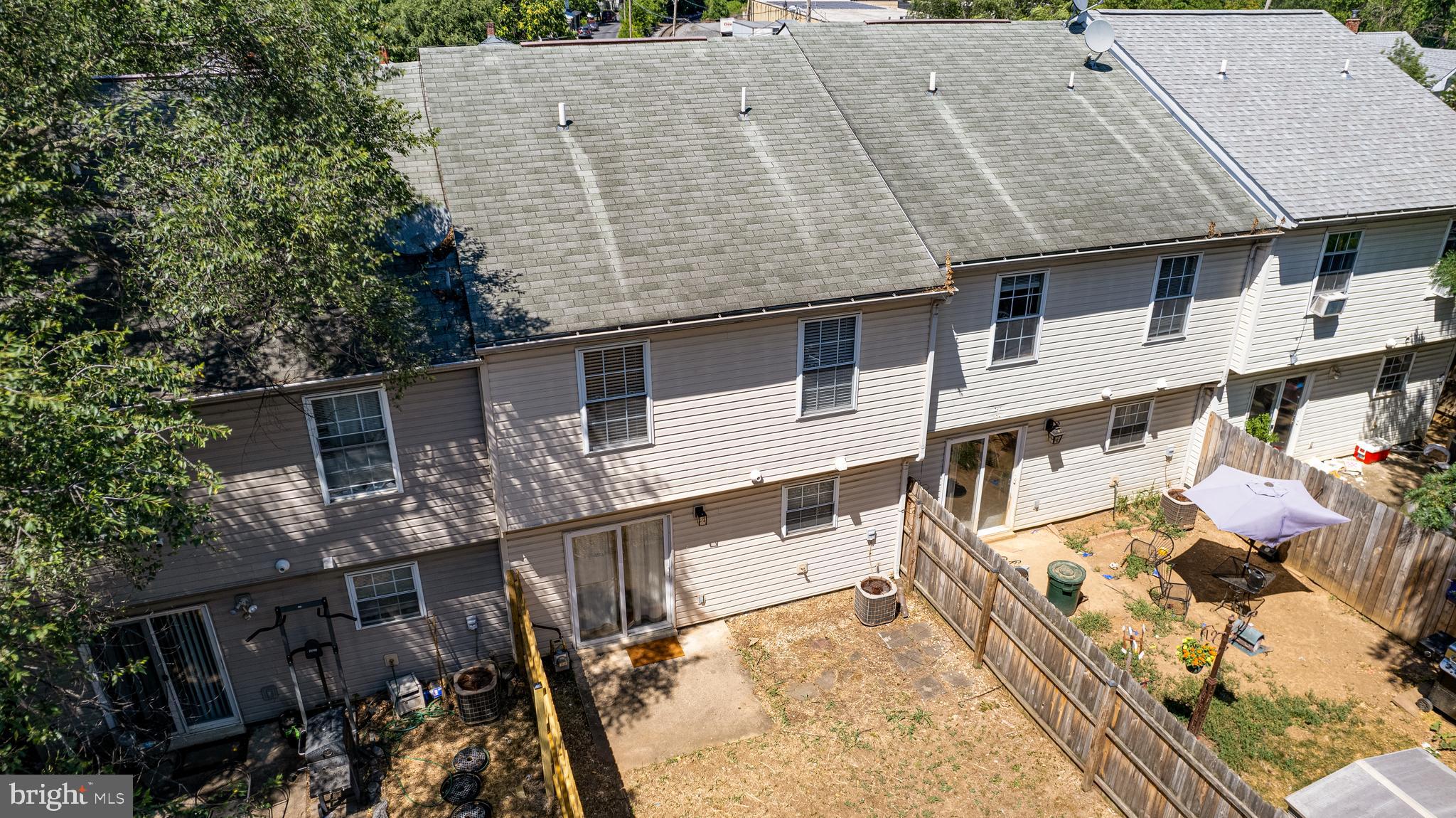 GEORGETOWN SQUARE - Residential