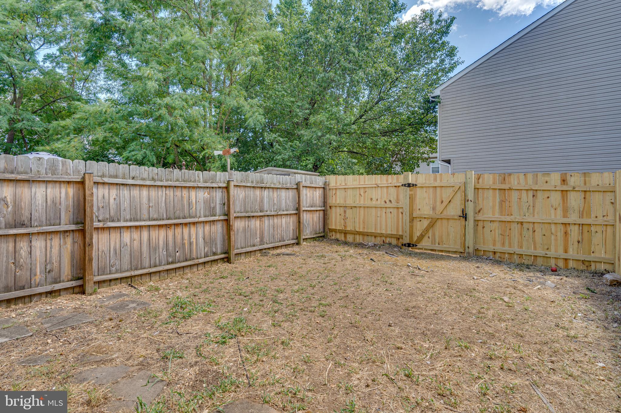 GEORGETOWN SQUARE - Residential